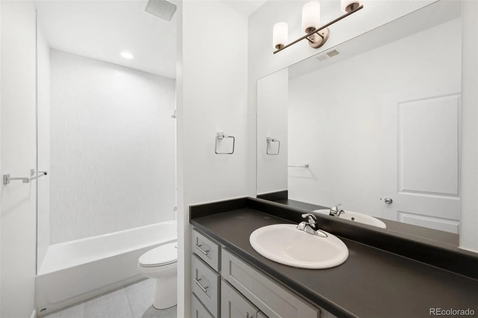 911 Tennyson Street Denver CO 80204 | MLS #REC6493514 08112026183207 1600 26