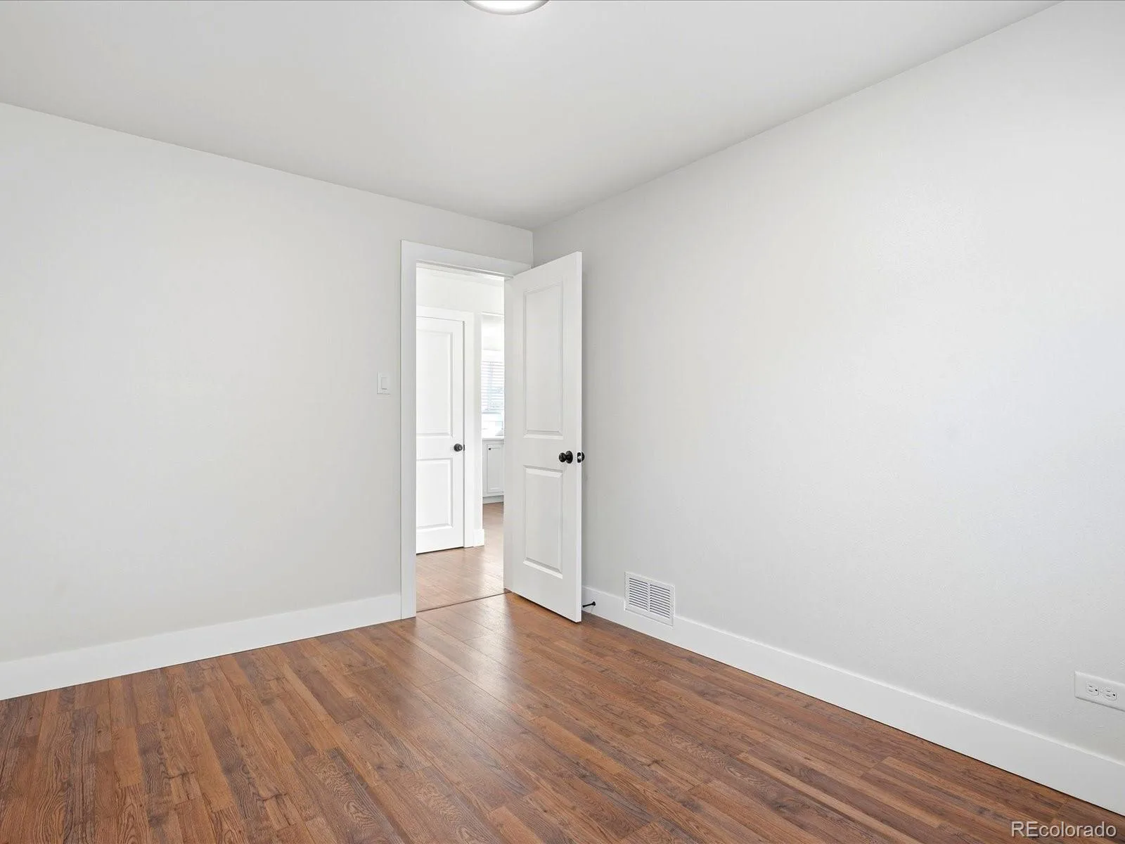 5 Stuart Street Denver CO 80219 | MLS #REC6495066 07302026180717 1600 26