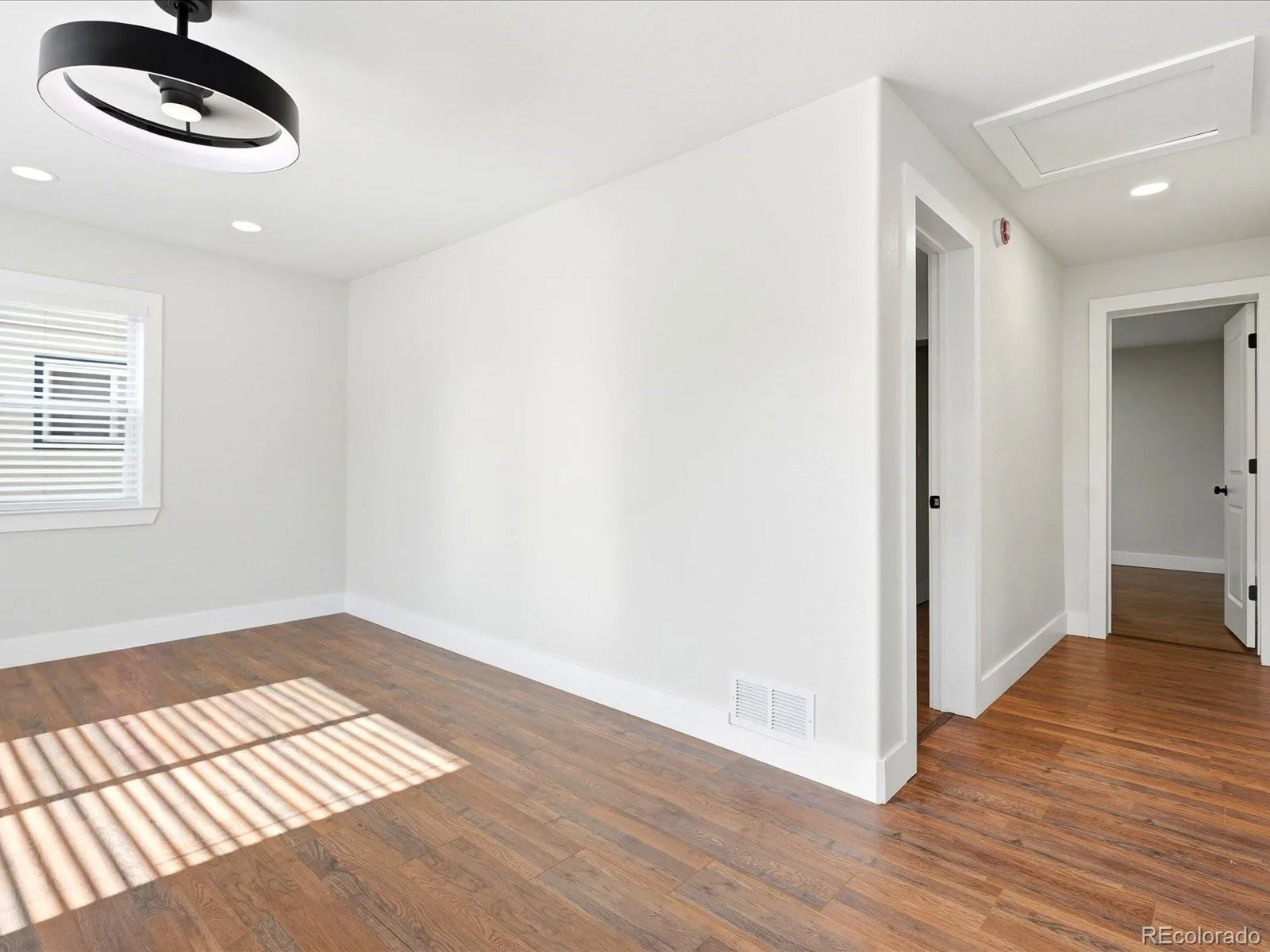 5 Stuart Street Denver CO 80219 | MLS #REC6495066 07302026180717 1600 3