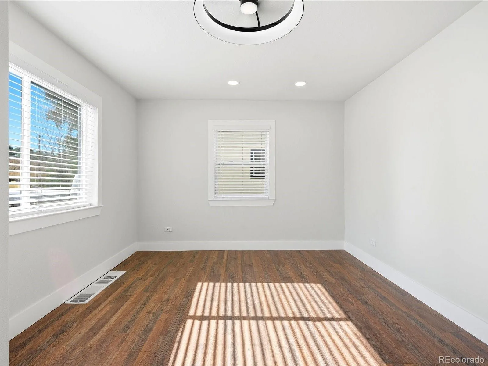 5 Stuart Street Denver CO 80219 | MLS #REC6495066 07302026180717 1600 9