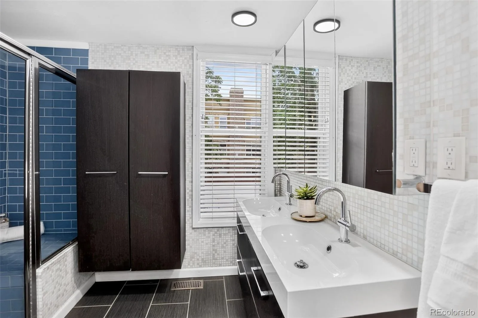 1763 Vine Street Denver CO 80206 | MLS #REC6495396 10172026185243 1600 18