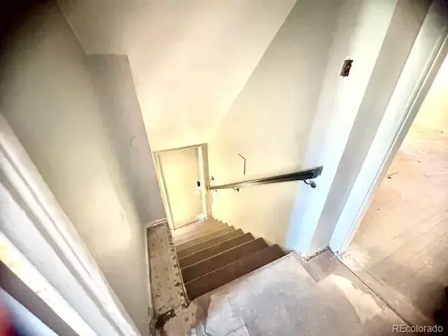 12082025180051 640 18