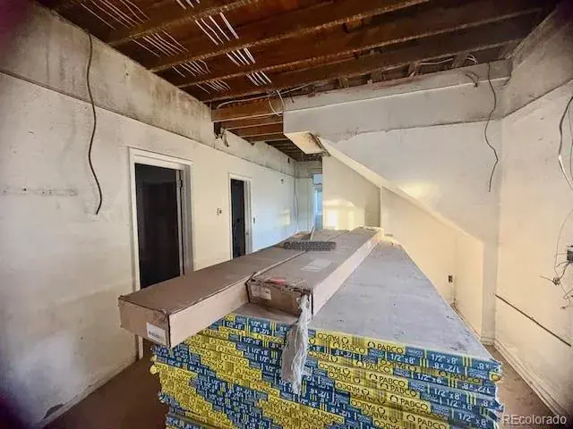 12082025180051 640 5