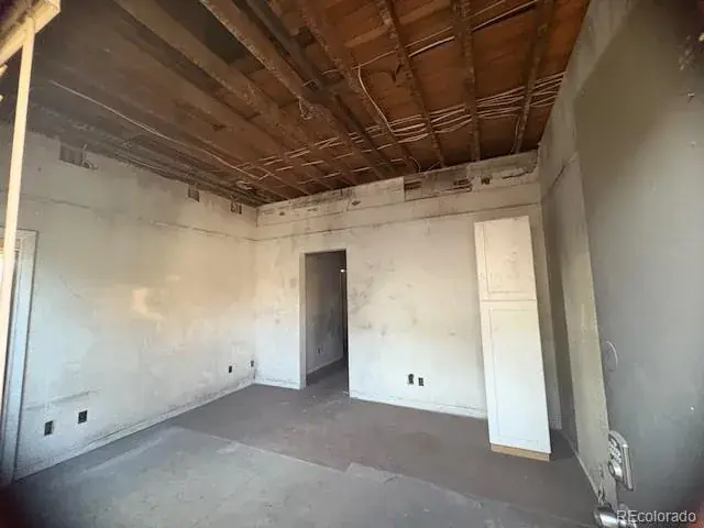 12082025180051 640 9