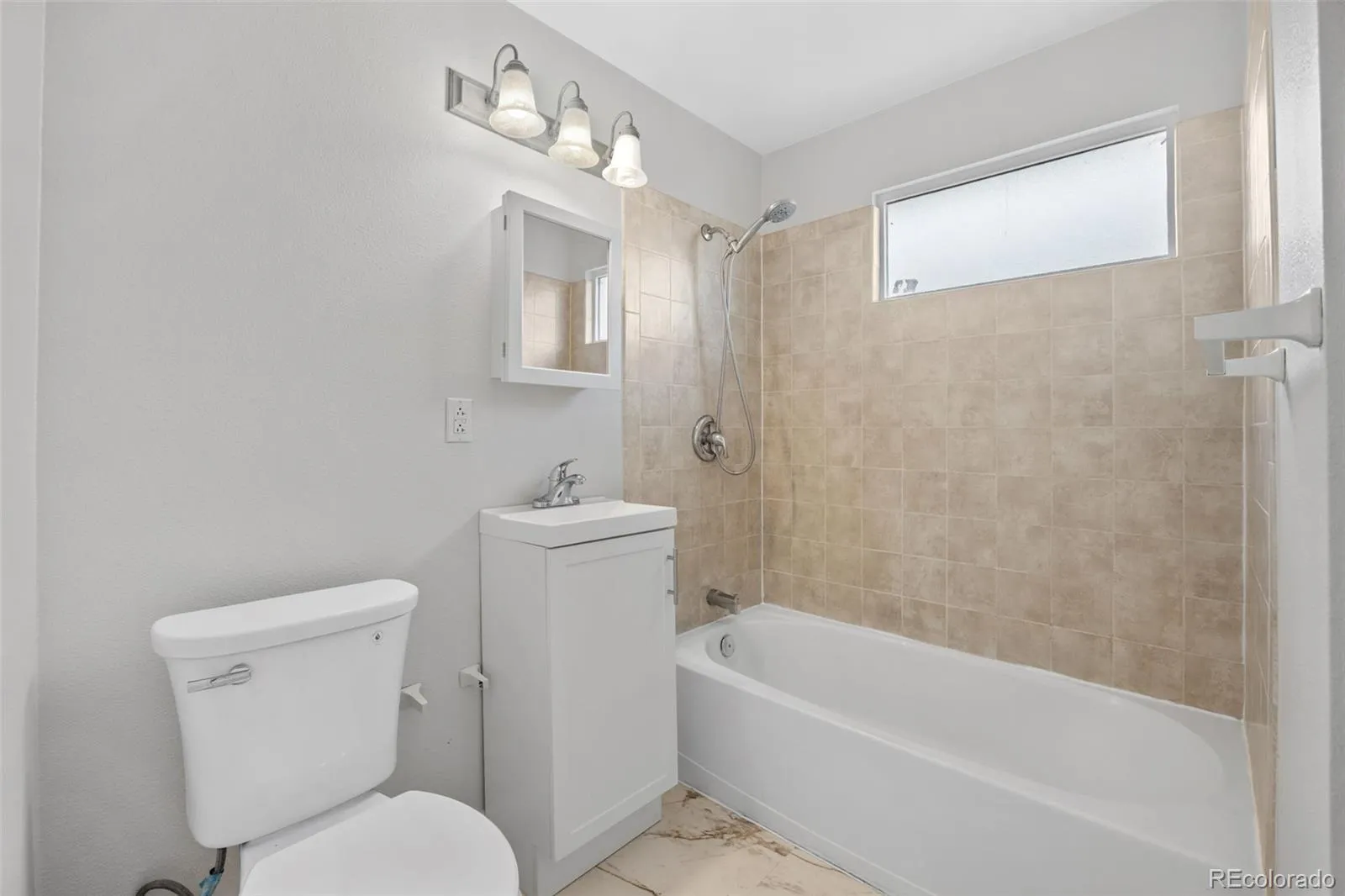 04162026212117 1600 11