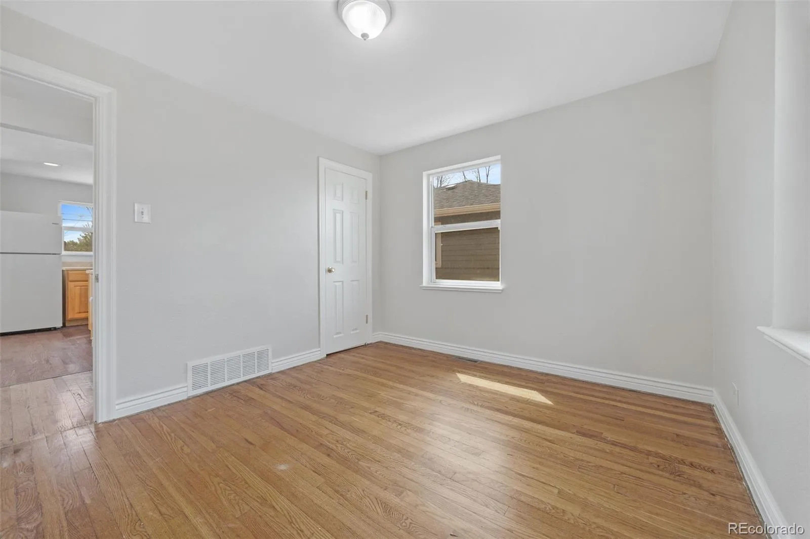 04162026212117 1600 8