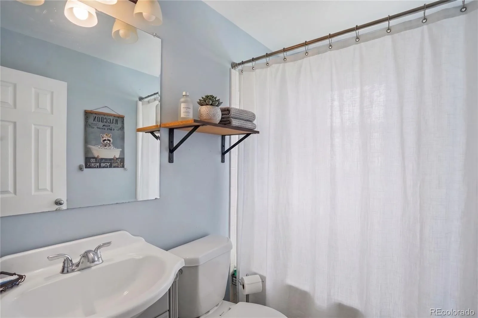 1092 S Iris Street Lakewood CO 80226 | MLS #REC6498157 08042026193431 1600 7
