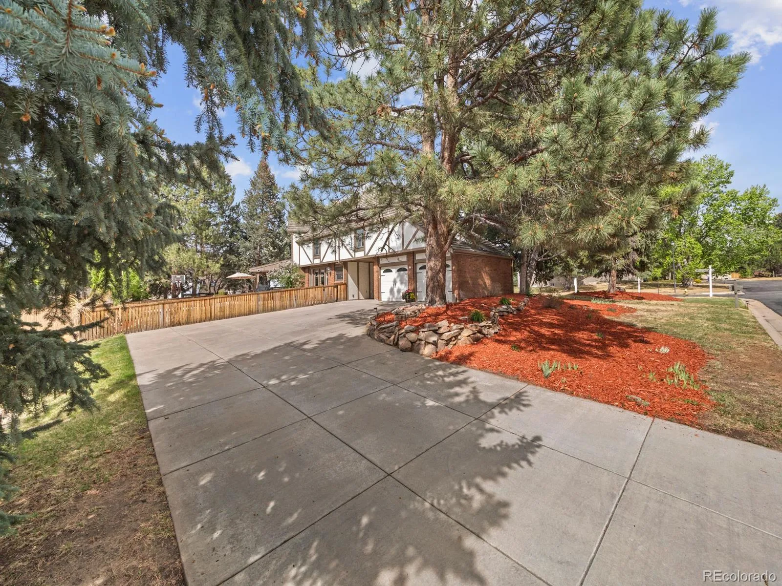15397 E Saratoga Place Aurora CO 80015 MLS #REC6499303 04292026042113 1600 40