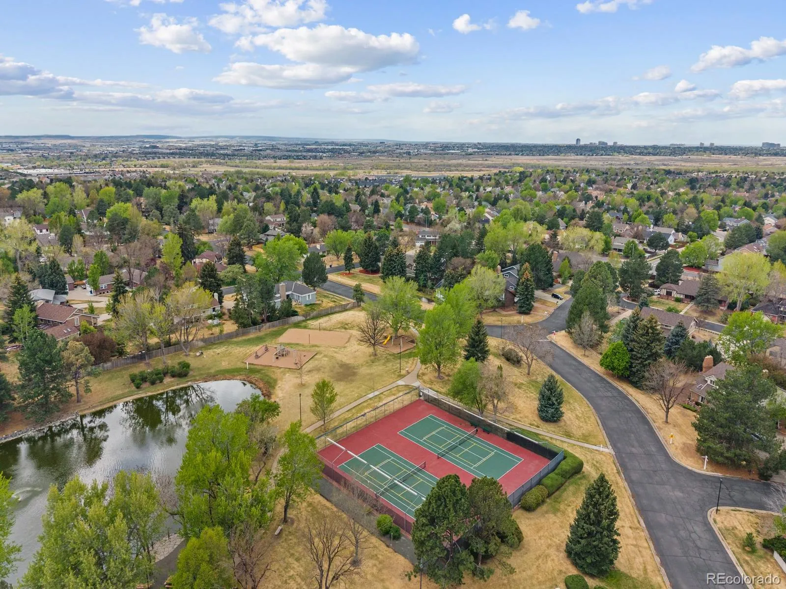 15397 E Saratoga Place Aurora CO 80015 MLS #REC6499303 04292026042113 1600 47
