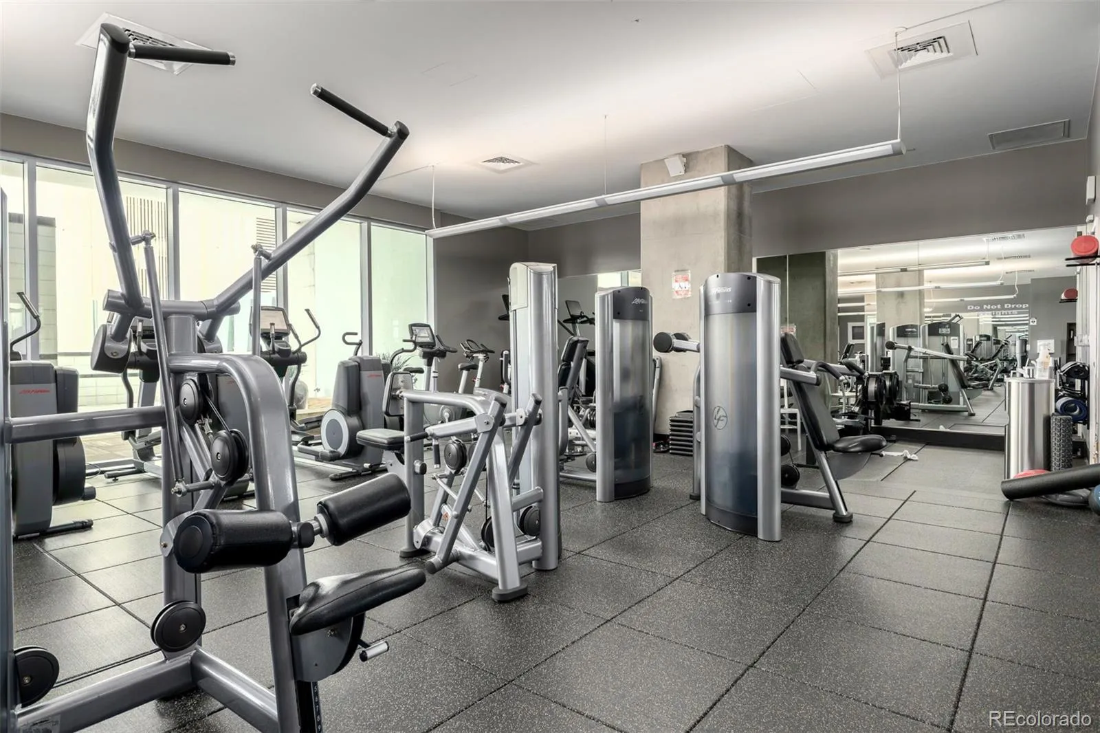 04162026204337 1600 25