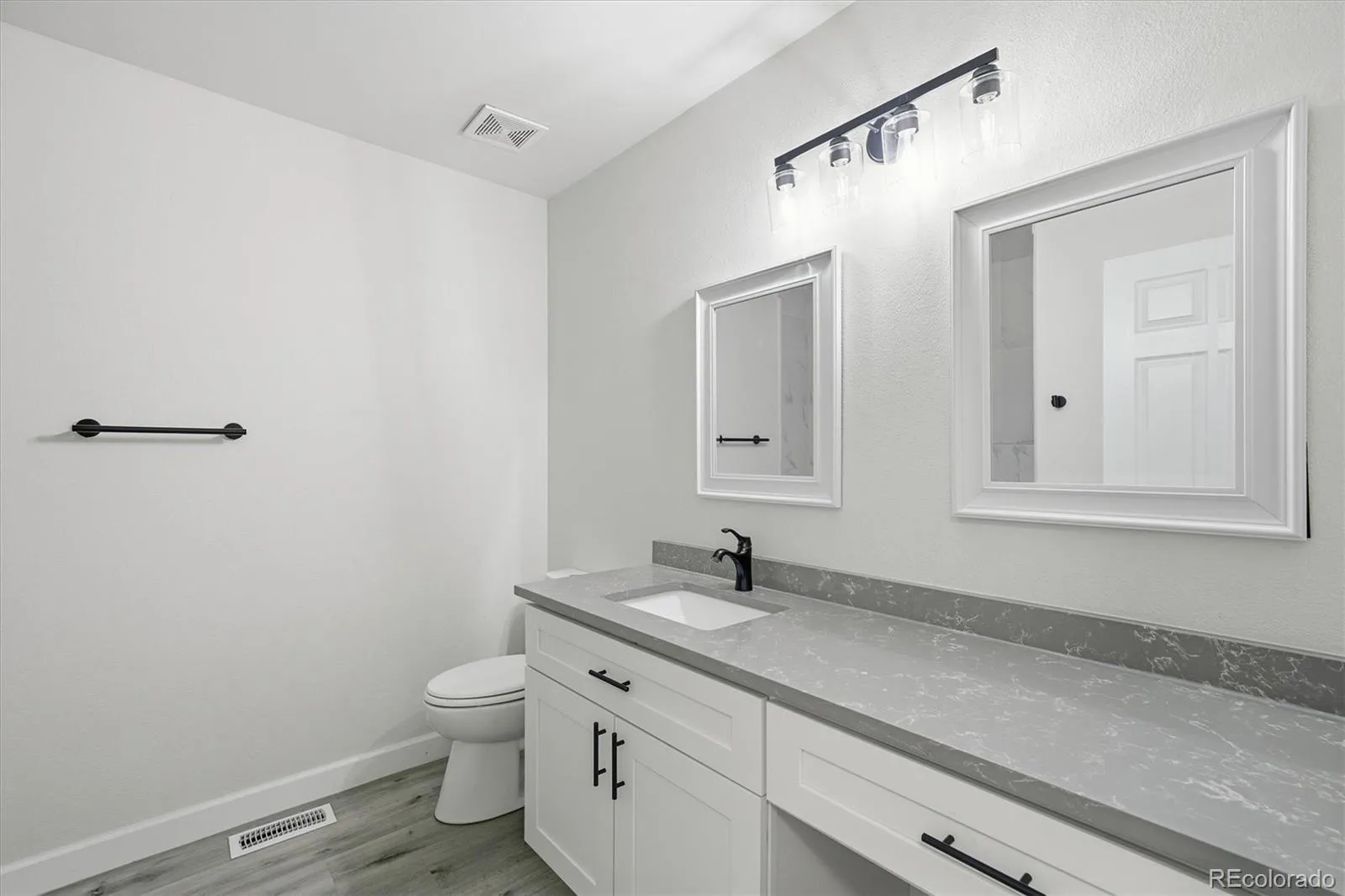 18171 E Crestridge Drive Centennial CO 80015 MLS #REC6500320 05222026221555 1600 22