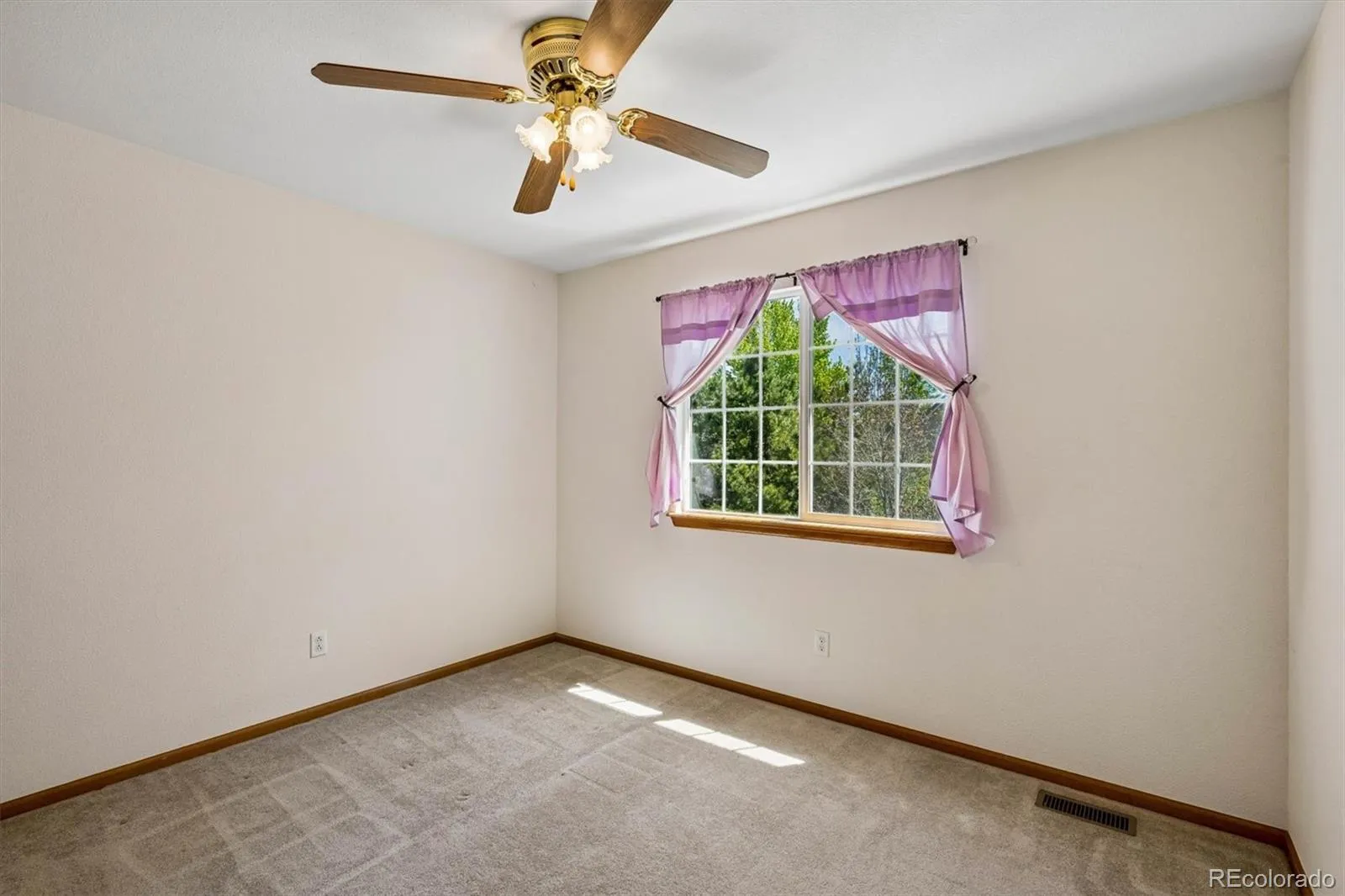17032 E Aberdeen Drive Aurora CO 80016 MLS #REC6502313 05152026202215 1600 20