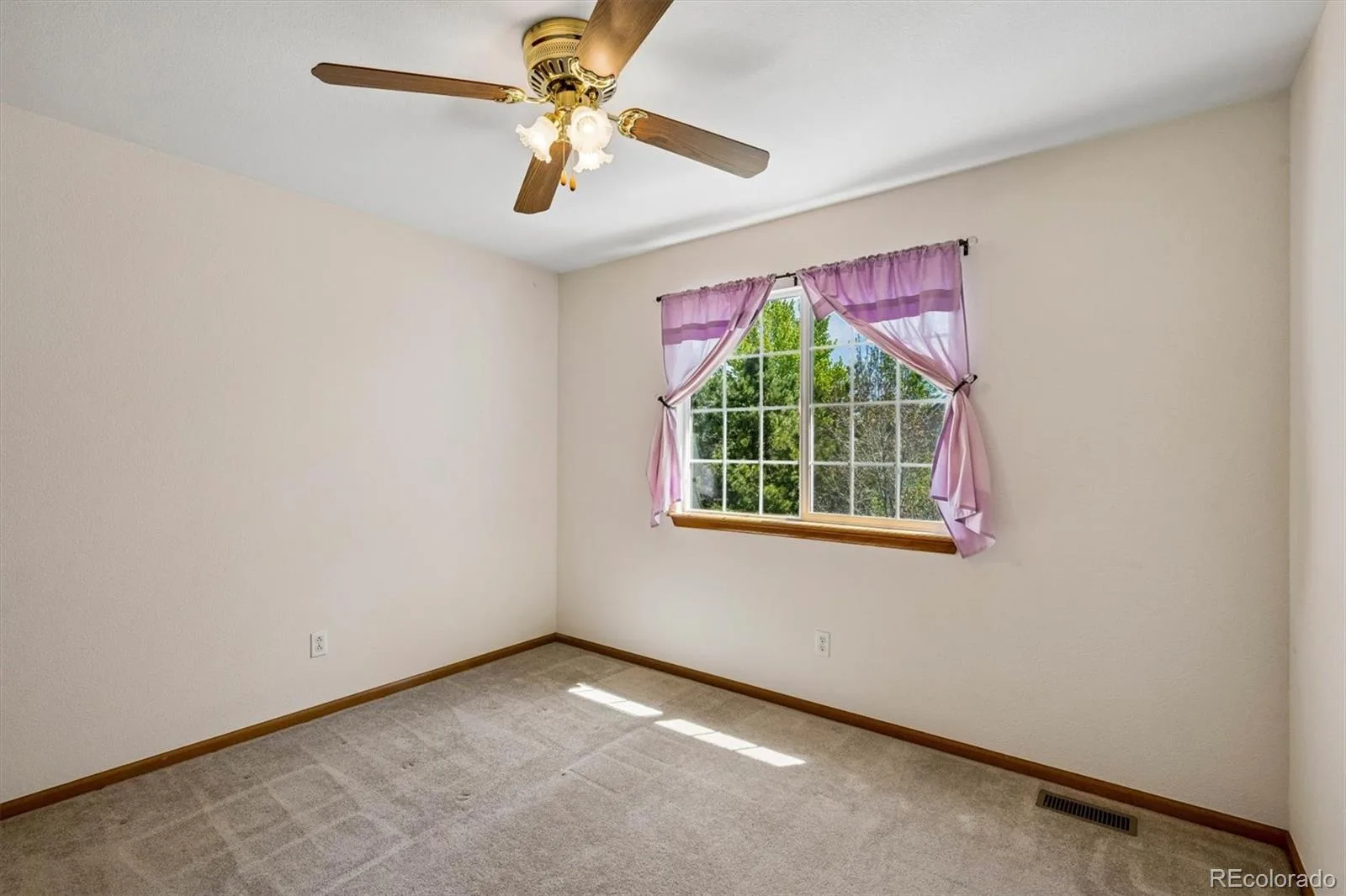 17032 E Aberdeen Drive Aurora CO 80016 MLS #REC6502313 06102026164737 1600 20
