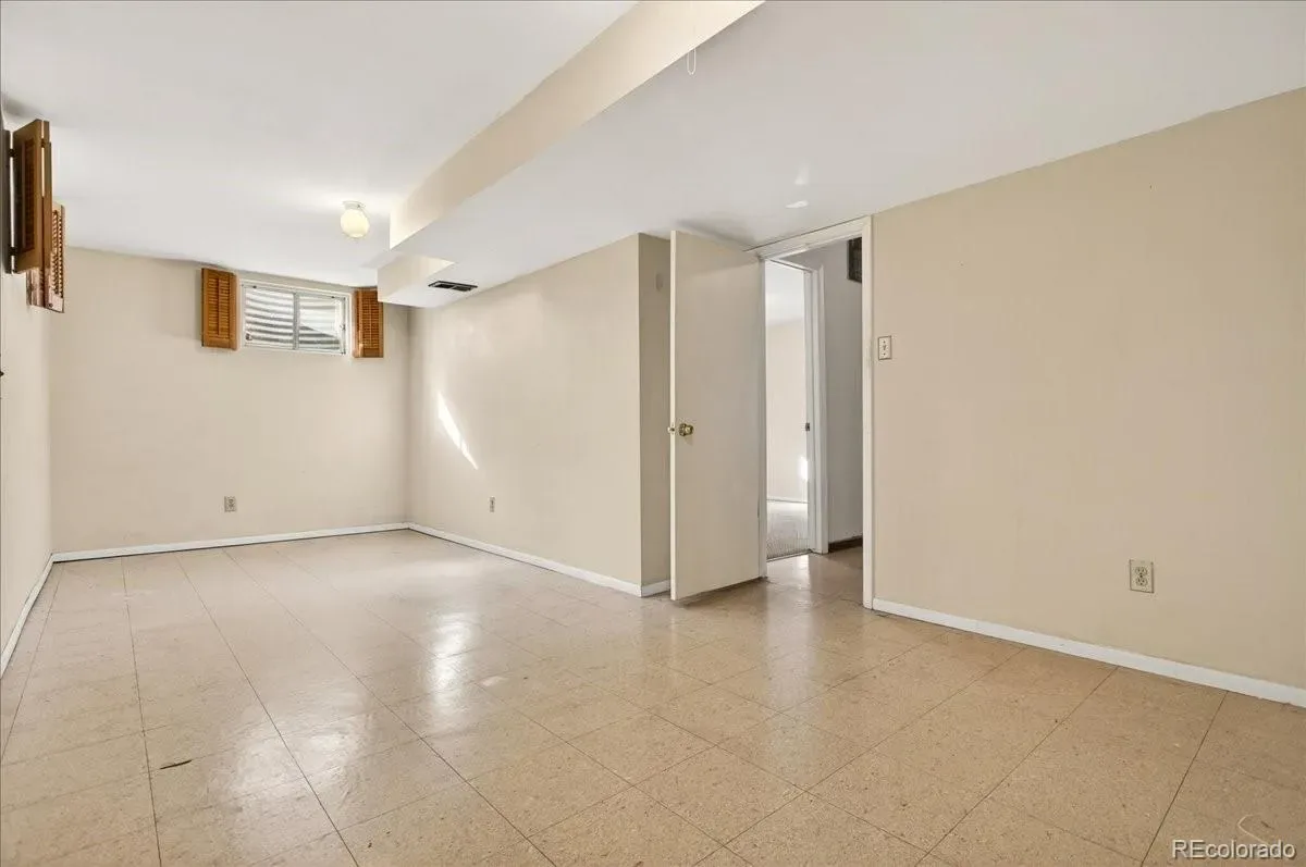 03112026233238 1200 31