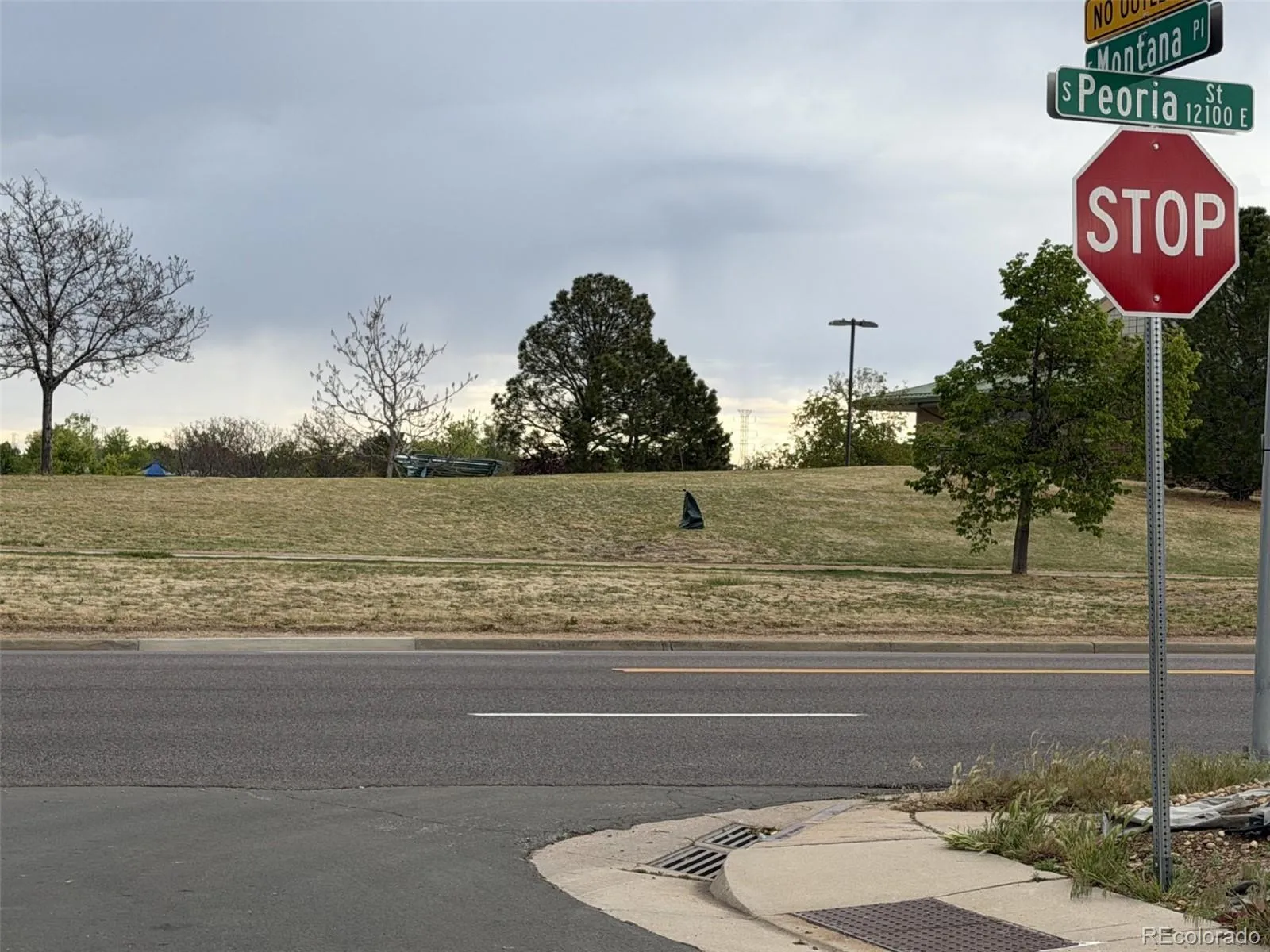 12076 E Montana Place Aurora CO 80012 MLS #REC6503273 05152026211457 1600 29