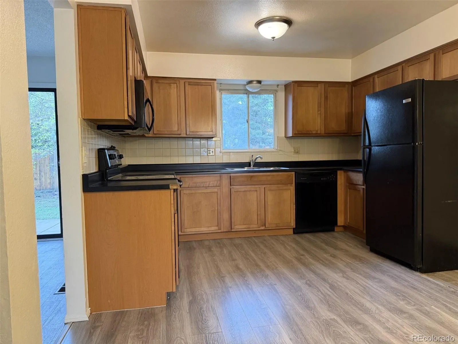 12076 E Montana Place Aurora CO 80012 MLS #REC6503273 05152026211457 1600 8