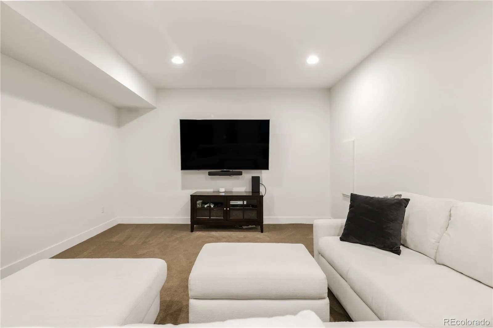 8233 Beekman Place Denver CO 80238 | MLS #REC6503658 08052026052158 1600 37