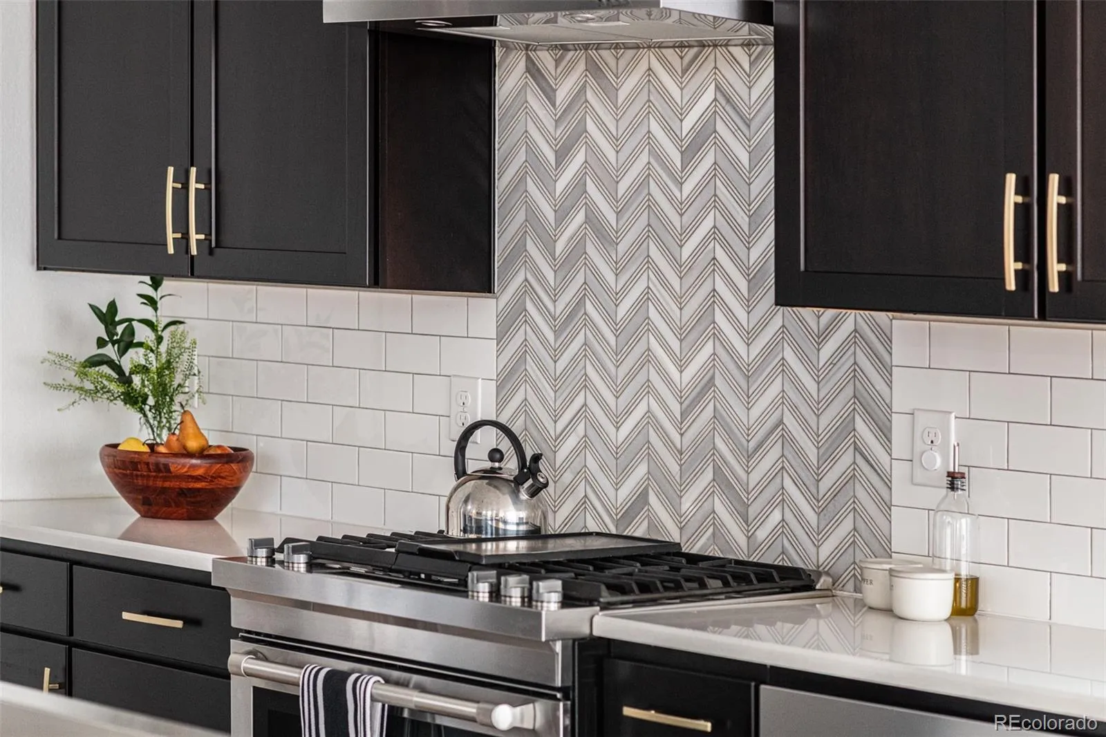 04152026224322 1600 11