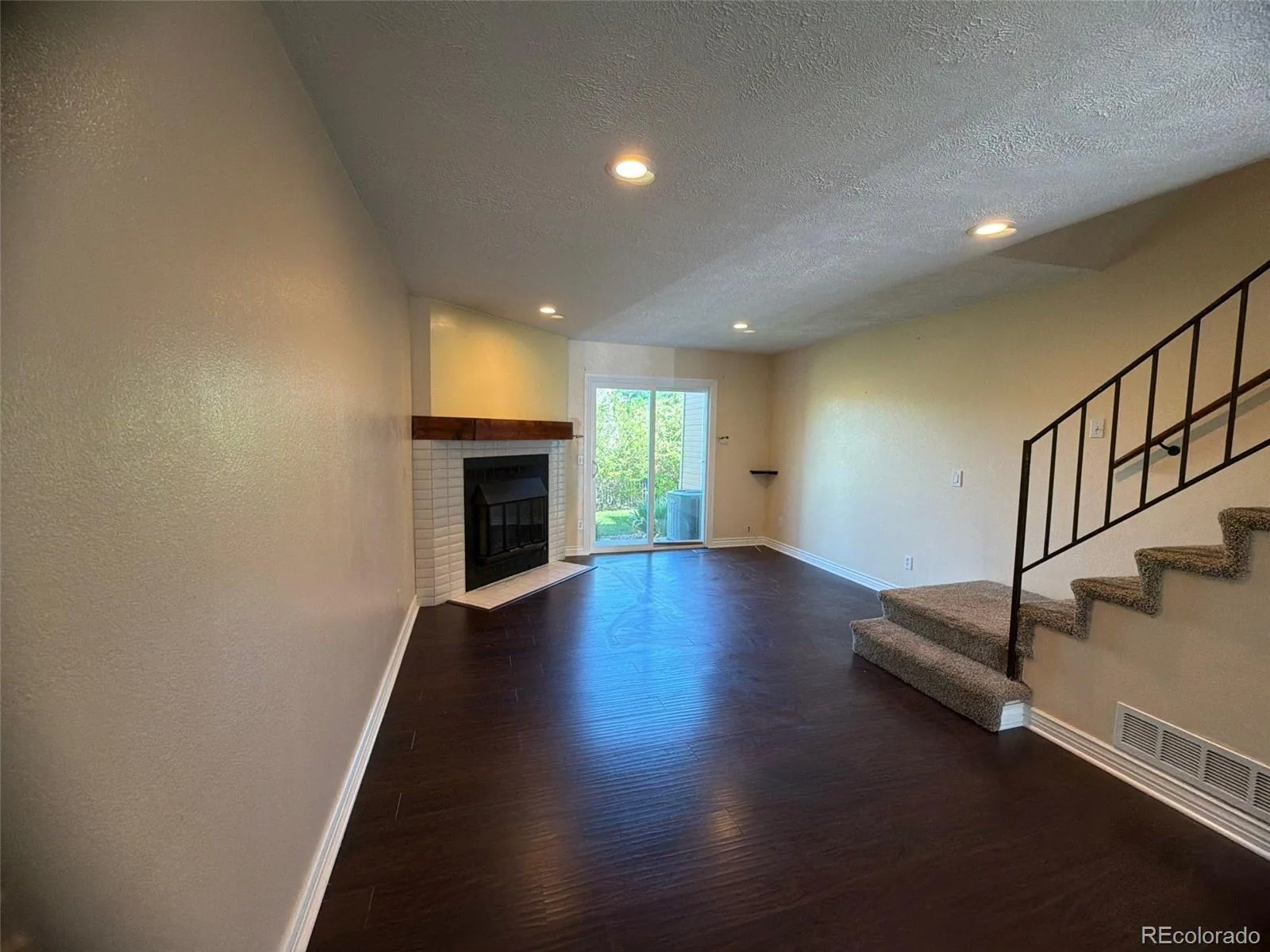1663 S Blackhawk Way #A Aurora CO 80012 | MLS #REC6507823 08252026164025 1600 5