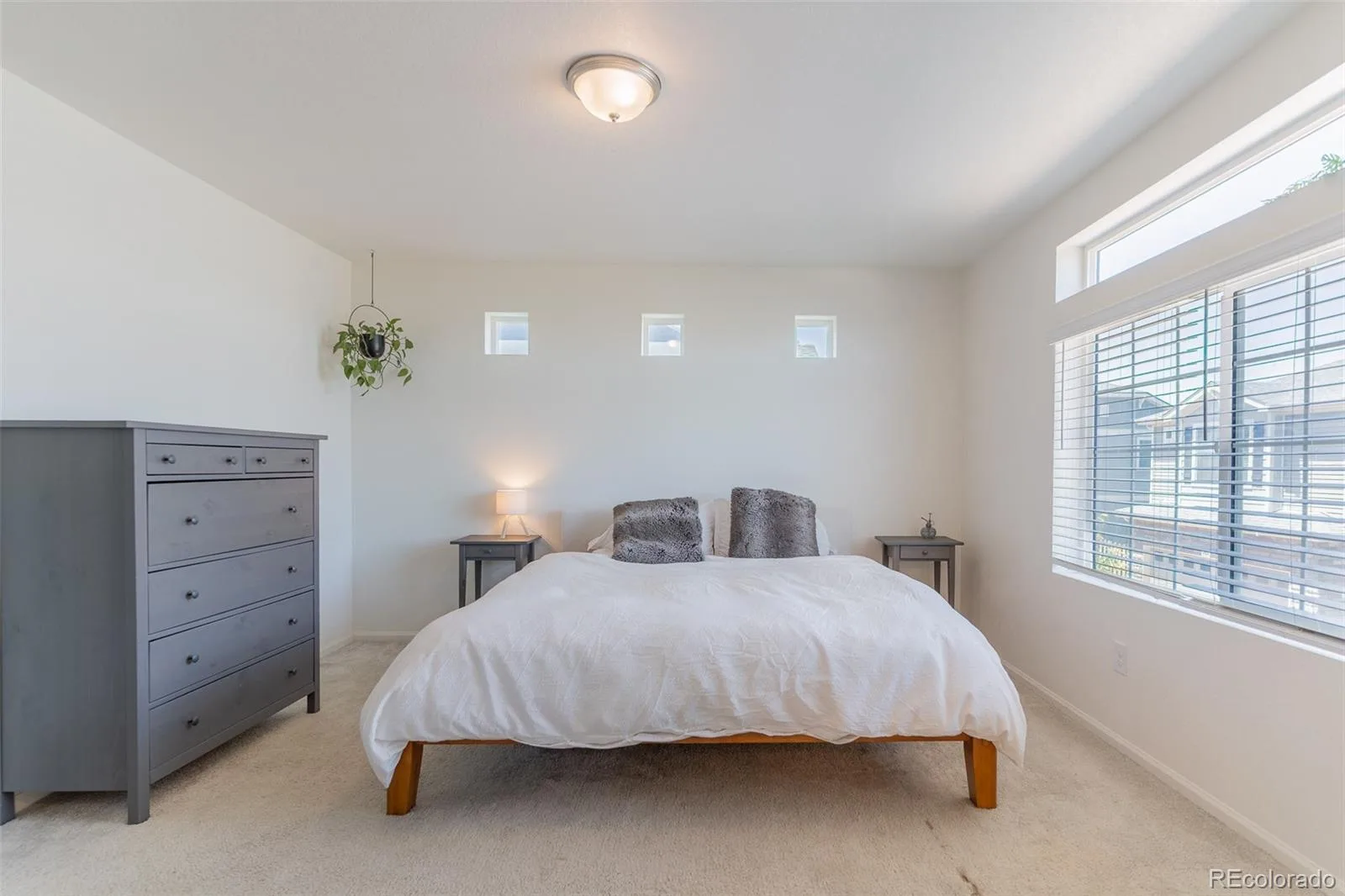 211 S Oak Hill Street Aurora CO 80018 | MLS #REC6508651 07312026172235 1600 17