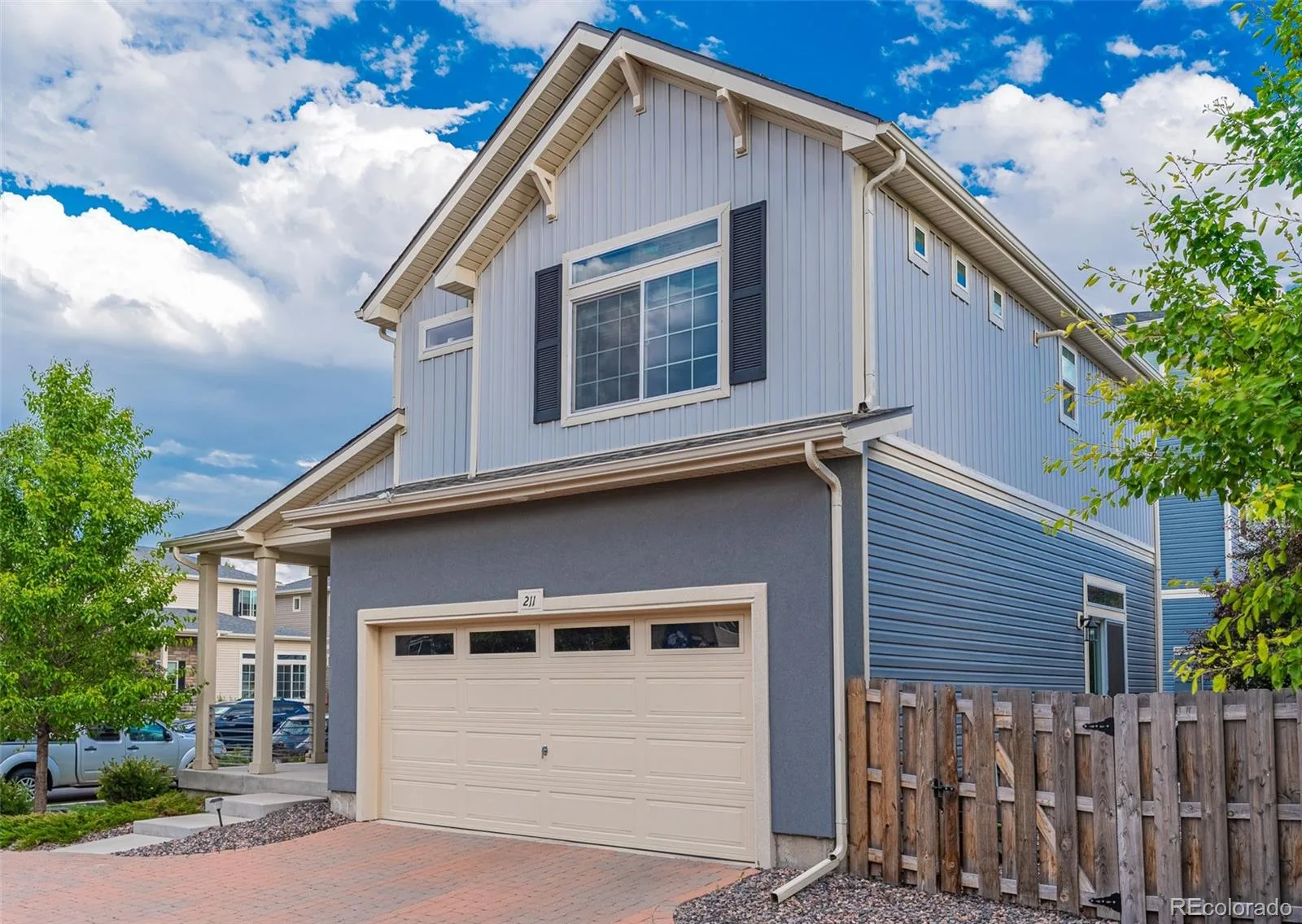 211 S Oak Hill Street Aurora CO 80018 | MLS #REC6508651 07312026172235 1600 2