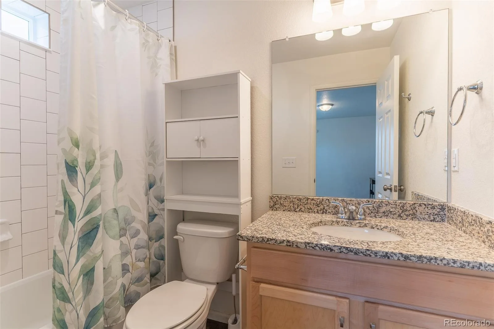 211 S Oak Hill Street Aurora CO 80018 | MLS #REC6508651 07312026172235 1600 26
