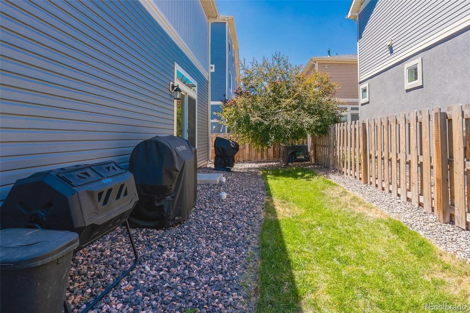 211 S Oak Hill Street Aurora CO 80018 | MLS #REC6508651 07312026172235 1600 30