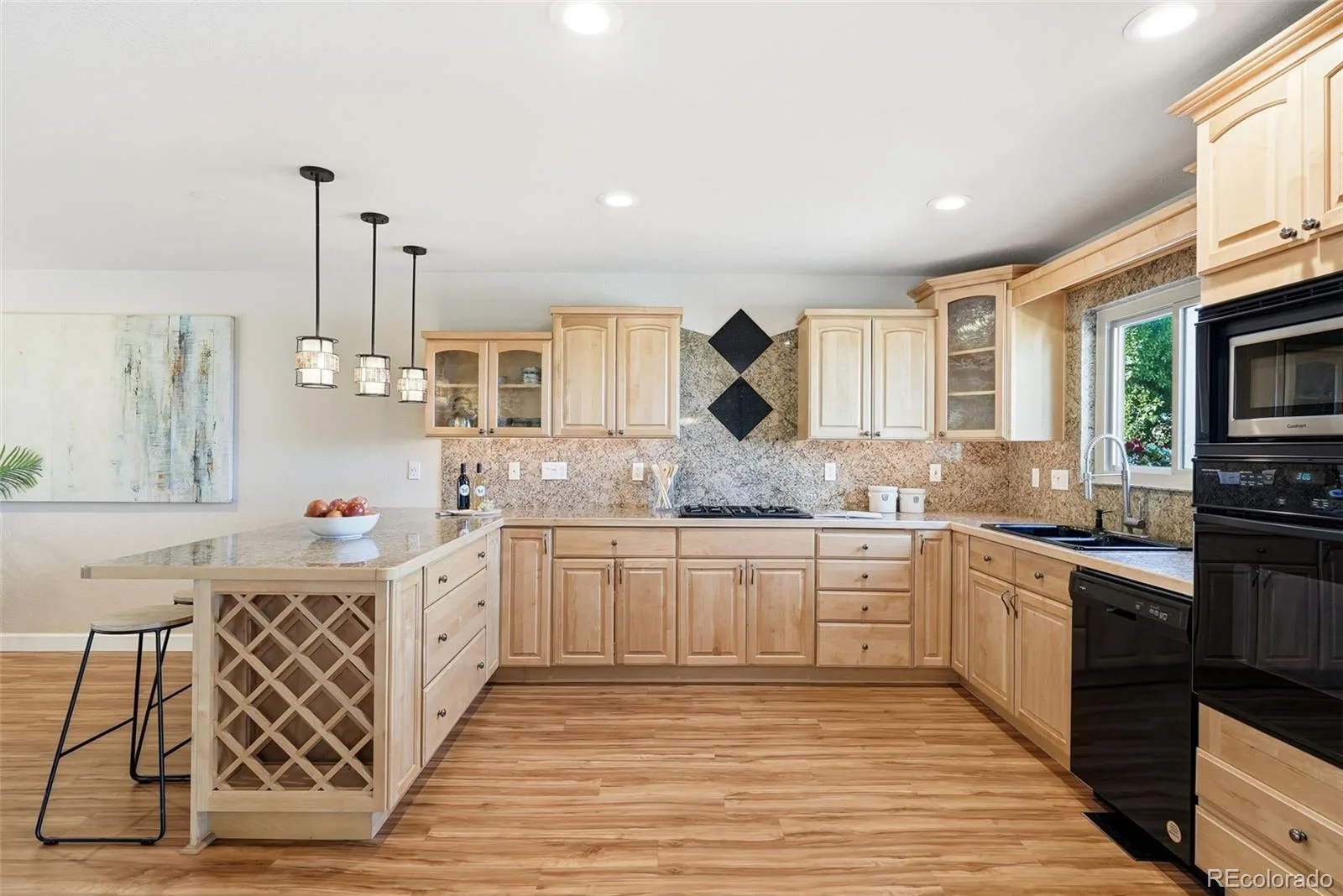 6846 Surrey Trail Littleton CO 80125 | MLS #REC6508670 07142026194709 1600 18