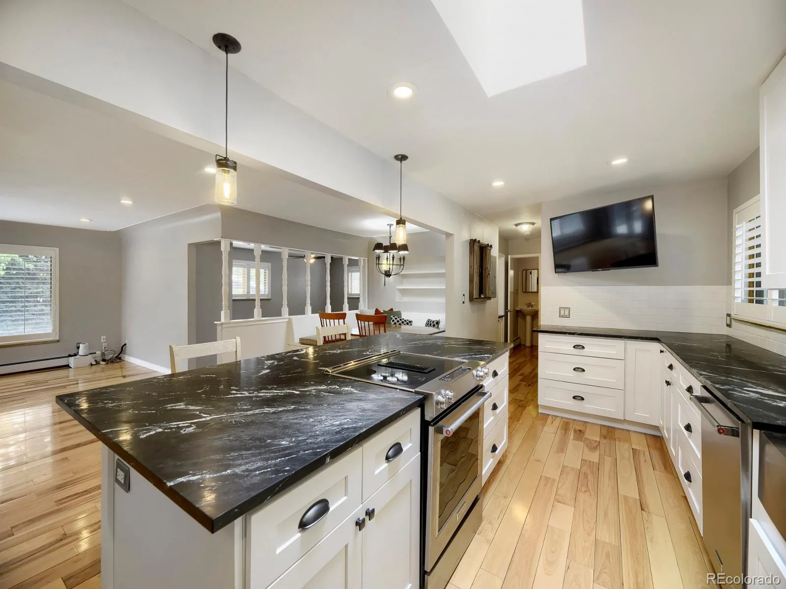 6305 S Valleyview Street Littleton CO 80120 MLS #REC6511641 07082026222500 1600 10