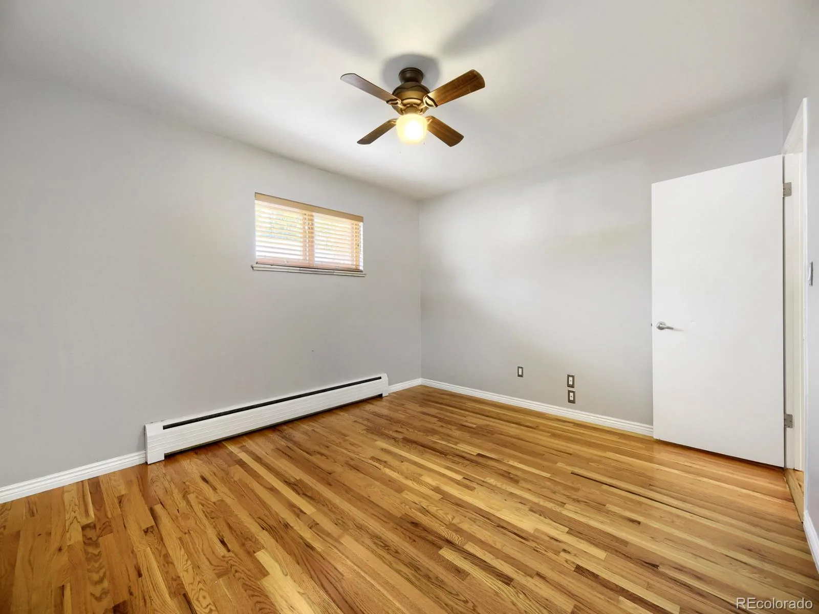 6305 S Valleyview Street Littleton CO 80120 MLS #REC6511641 07082026222500 1600 24