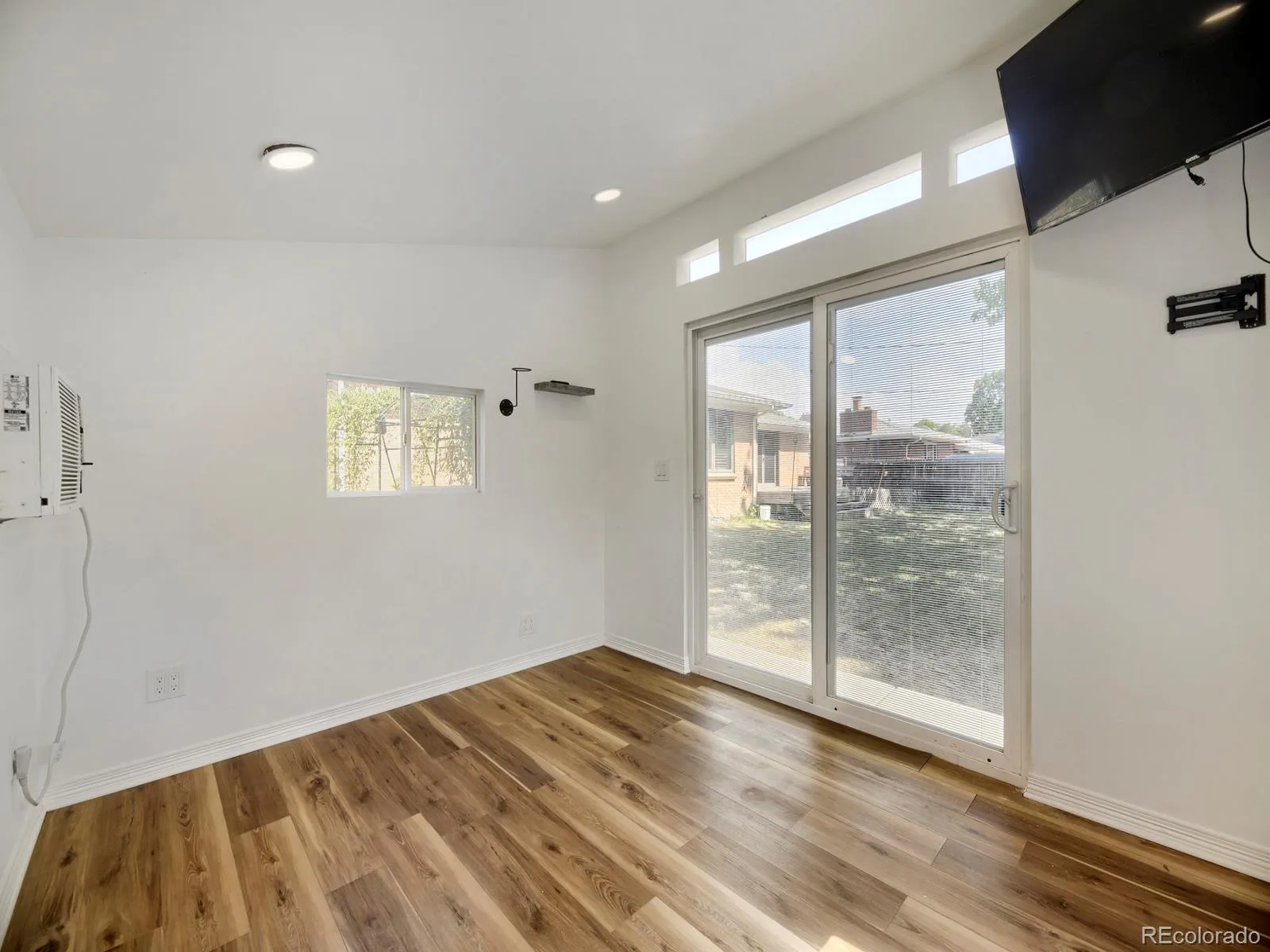 6305 S Valleyview Street Littleton CO 80120 MLS #REC6511641 07082026222500 1600 35