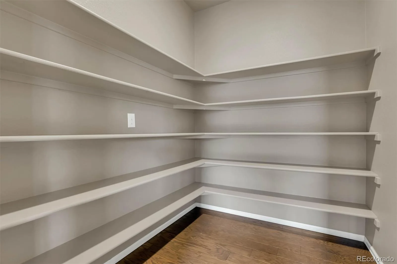 22426 E Layton Circle Aurora CO 80015 | MLS #REC6511993 07312026175449 1600 10