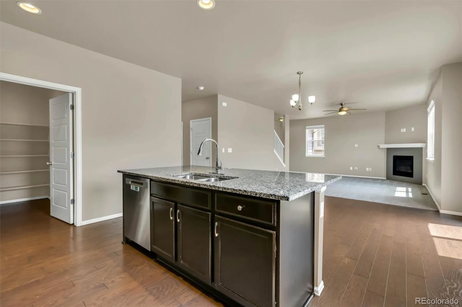22426 E Layton Circle Aurora CO 80015 | MLS #REC6511993 07312026175449 1600 11