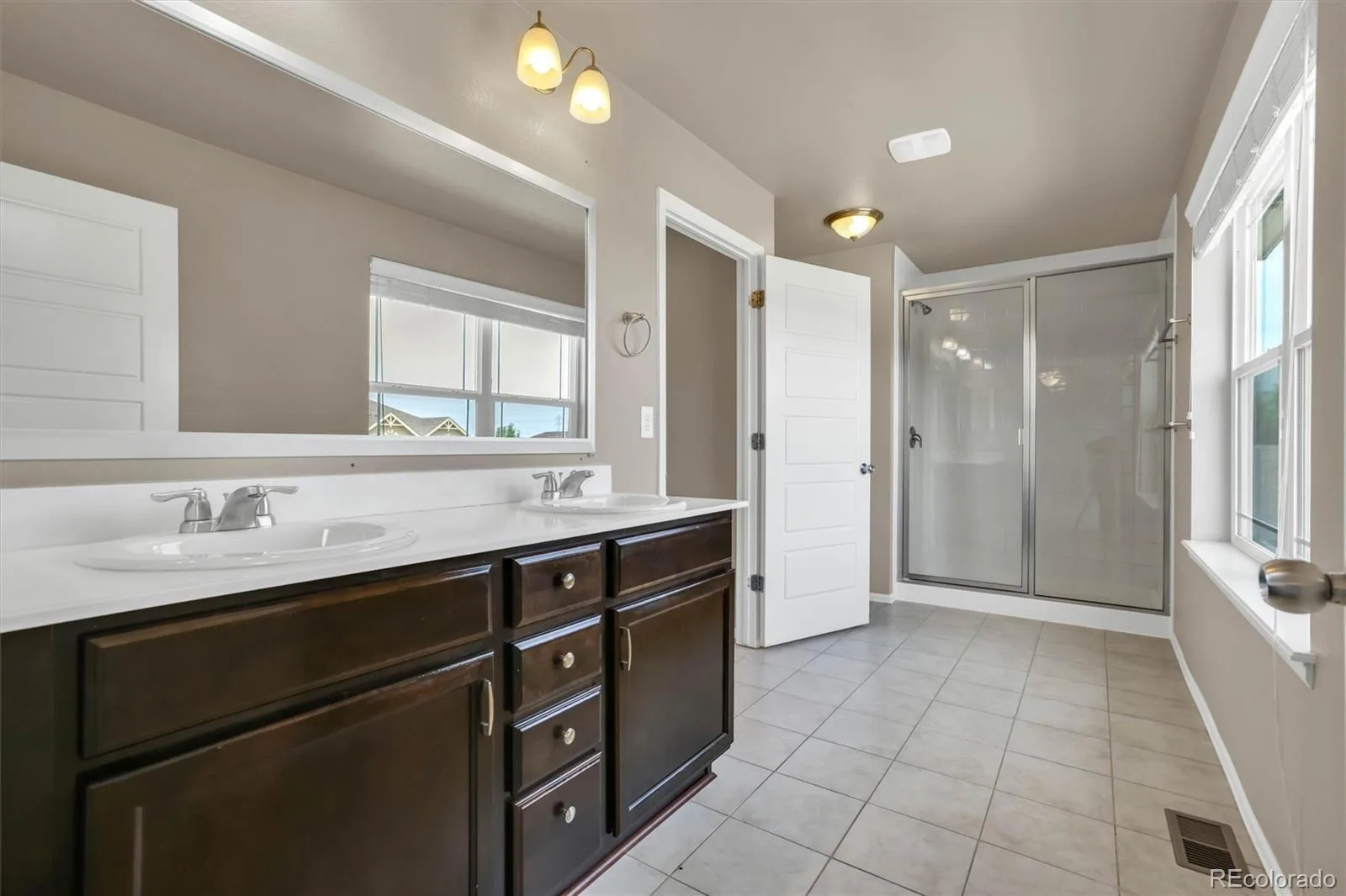 22426 E Layton Circle Aurora CO 80015 | MLS #REC6511993 07312026175449 1600 19
