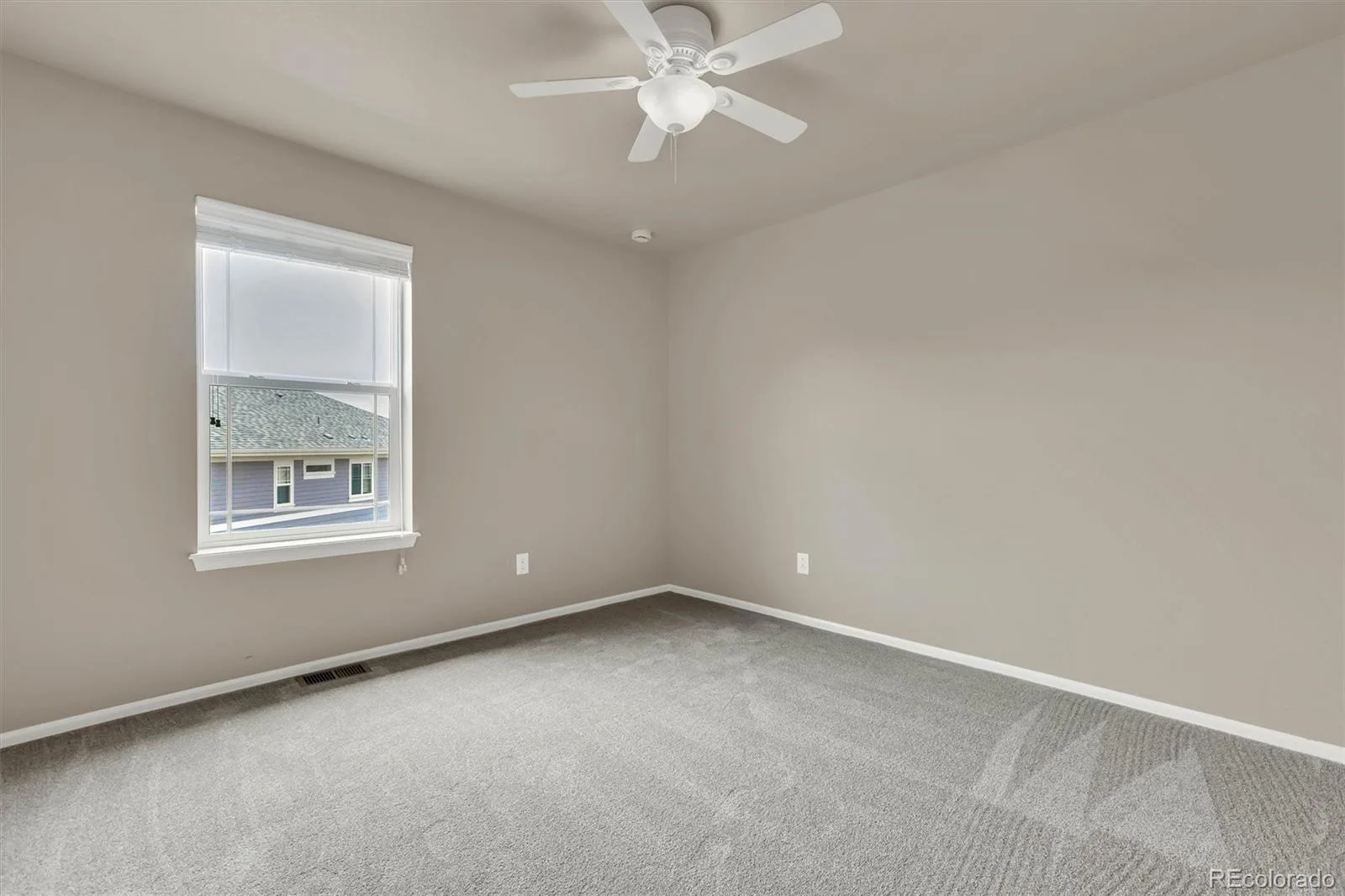 22426 E Layton Circle Aurora CO 80015 | MLS #REC6511993 07312026175449 1600 24