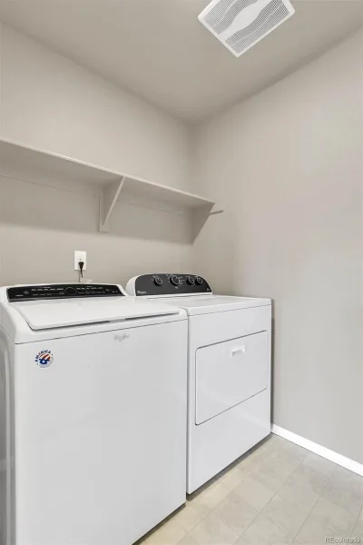 22426 E Layton Circle Aurora CO 80015 | MLS #REC6511993 07312026175449 800 29