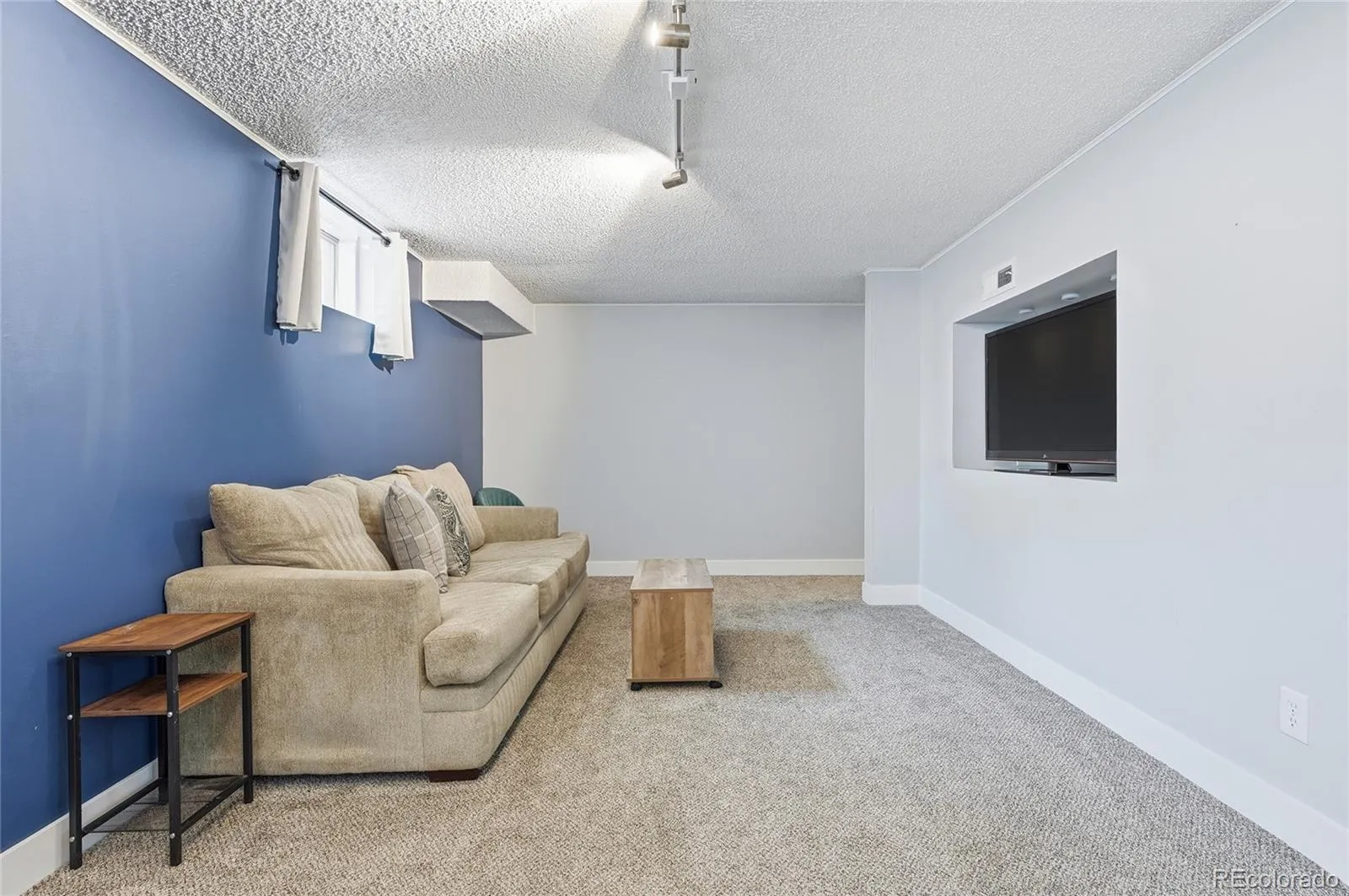 681 S Quari Street Aurora CO 80012 MLS #REC6514336 04212026002924 1600 18