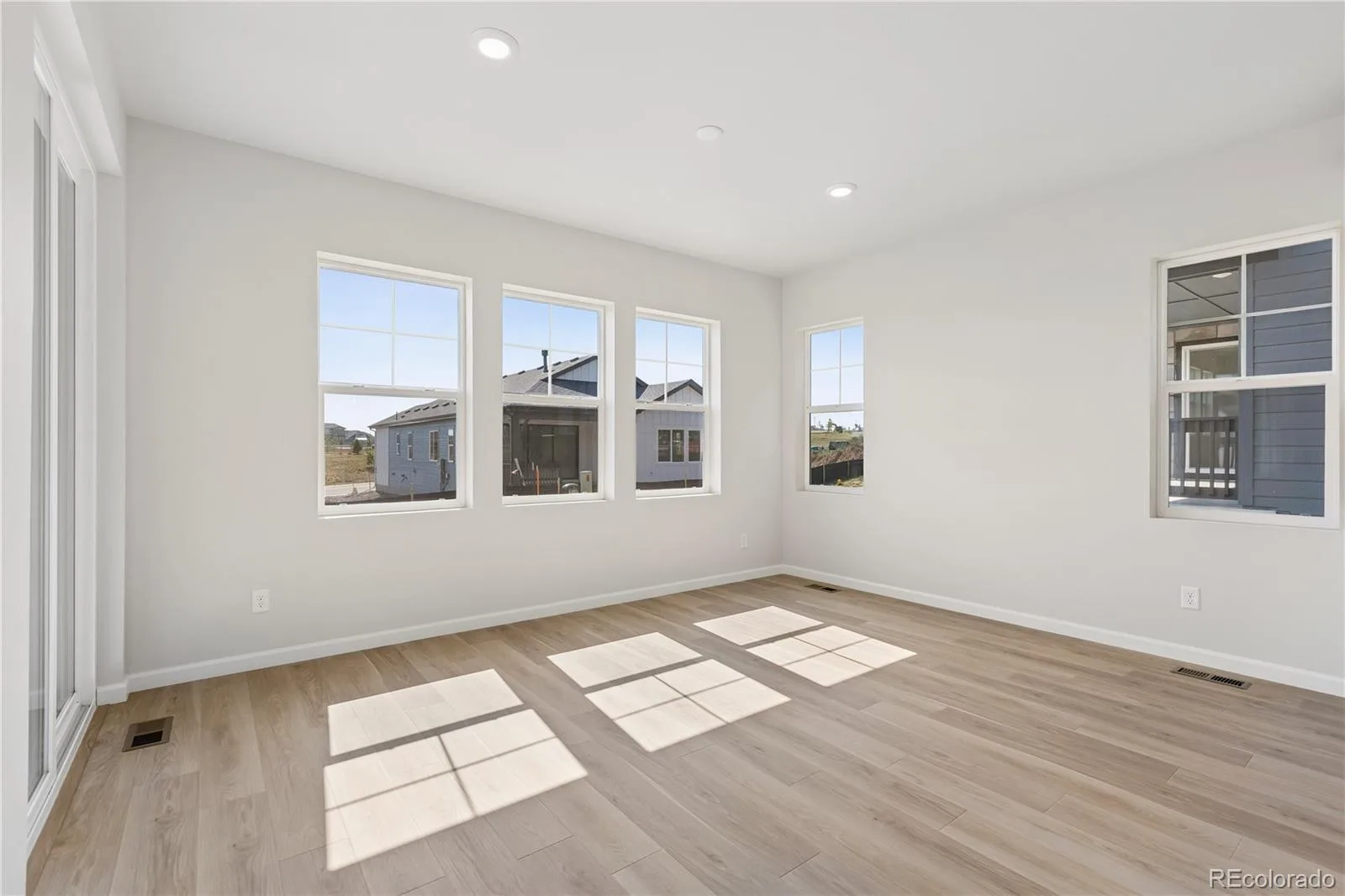 8560 Eckley Street Littleton CO 80125 | MLS #REC6519484 08182026154554 1600 17