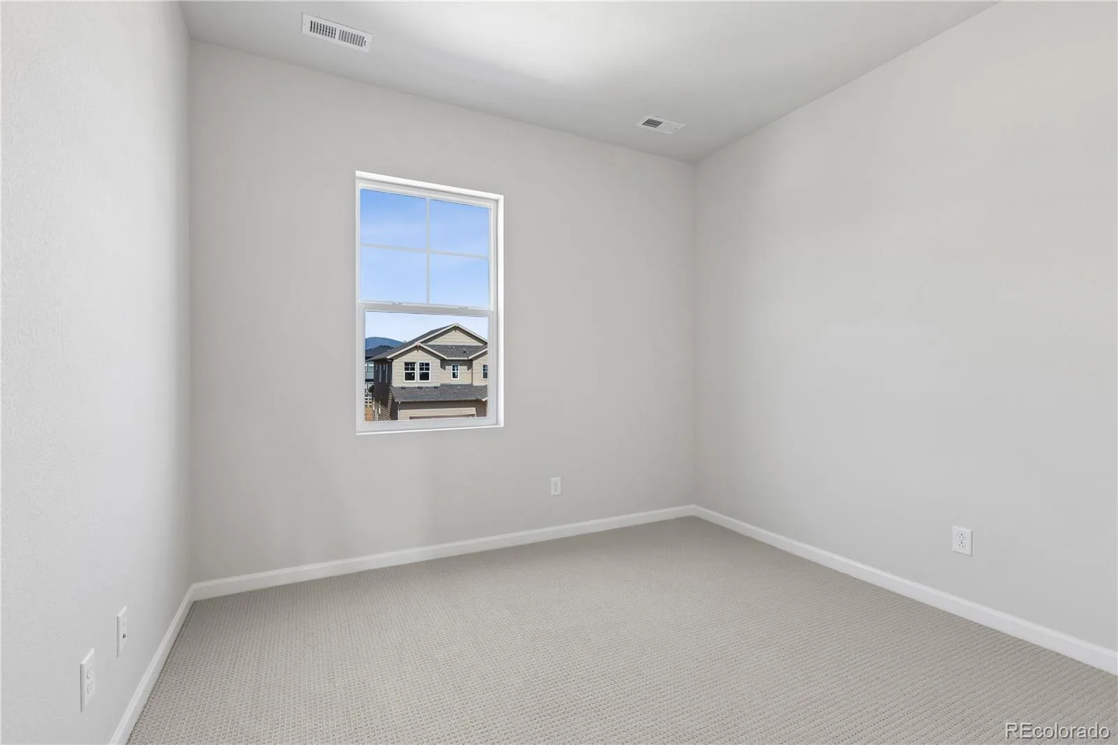 8560 Eckley Street Littleton CO 80125 | MLS #REC6519484 08182026154554 1600 34