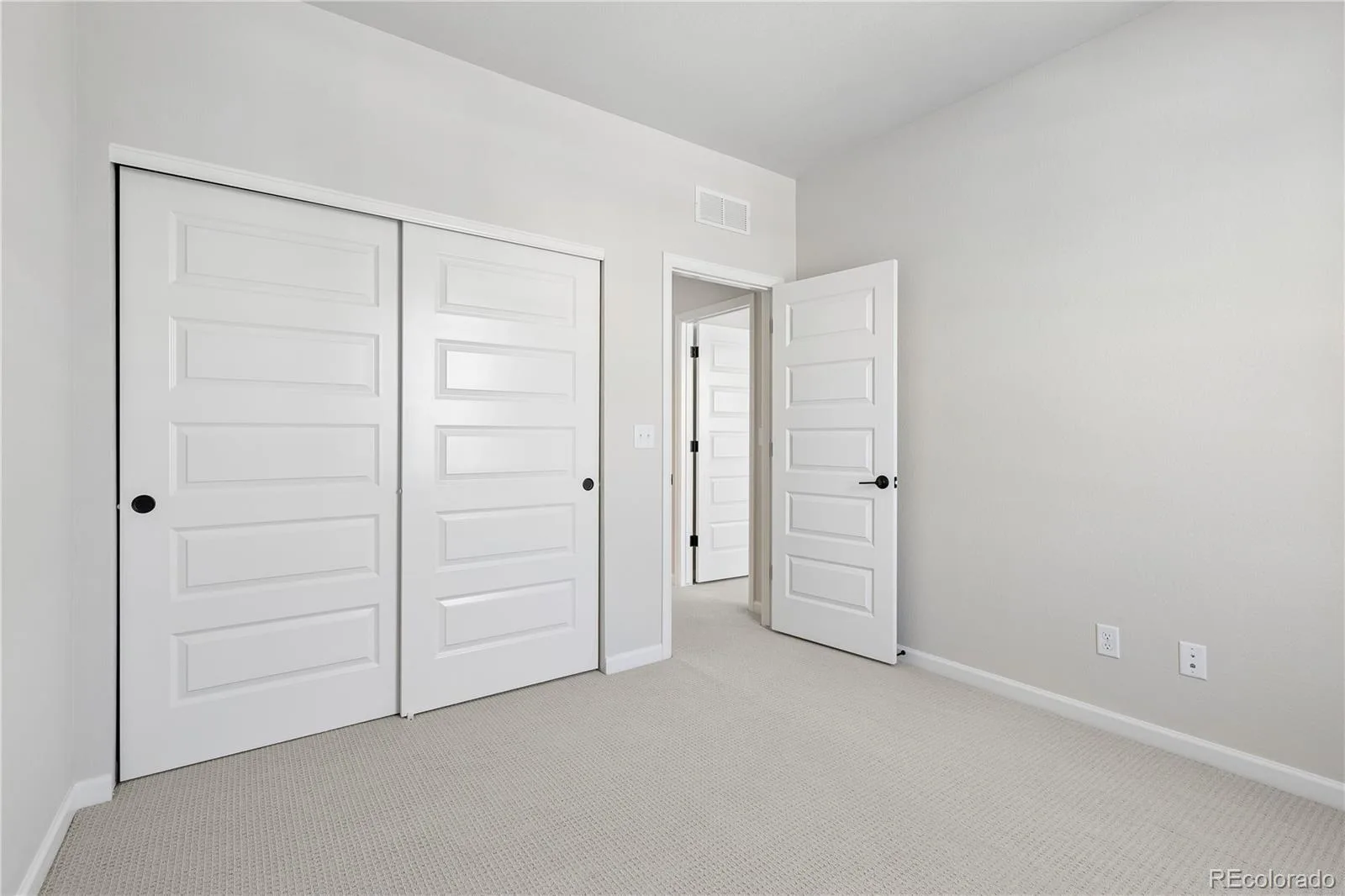 8560 Eckley Street Littleton CO 80125 | MLS #REC6519484 08182026154554 1600 36