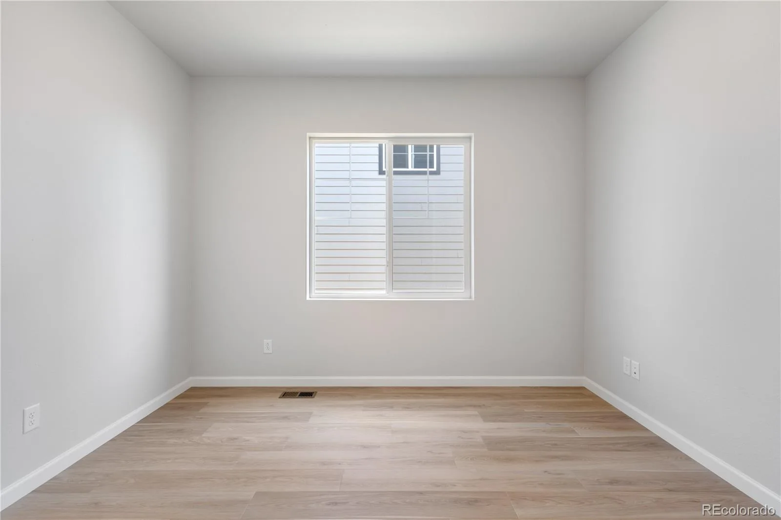 8560 Eckley Street Littleton CO 80125 | MLS #REC6519484 08182026154554 1600 38