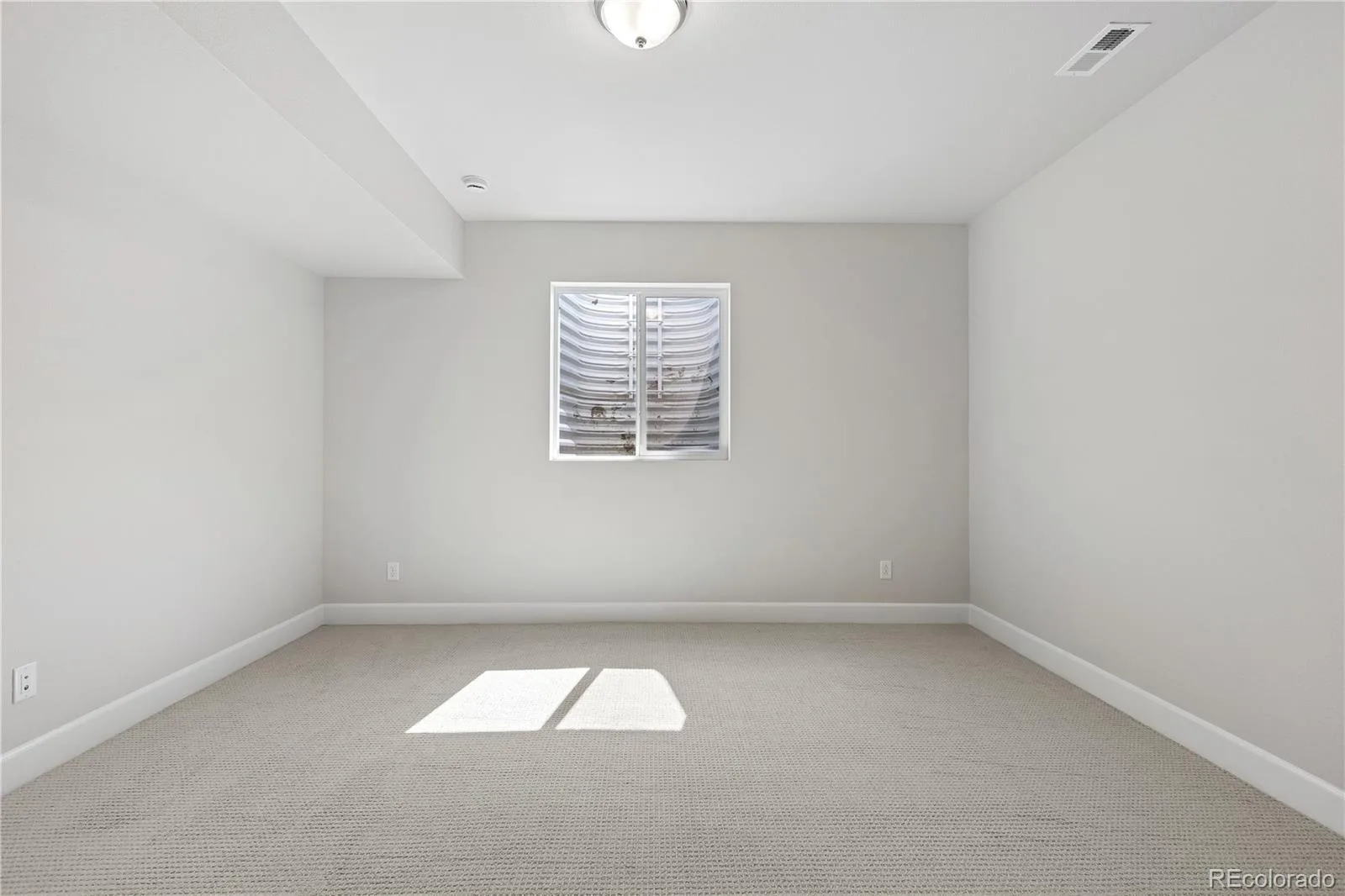 8560 Eckley Street Littleton CO 80125 | MLS #REC6519484 08182026154554 1600 44
