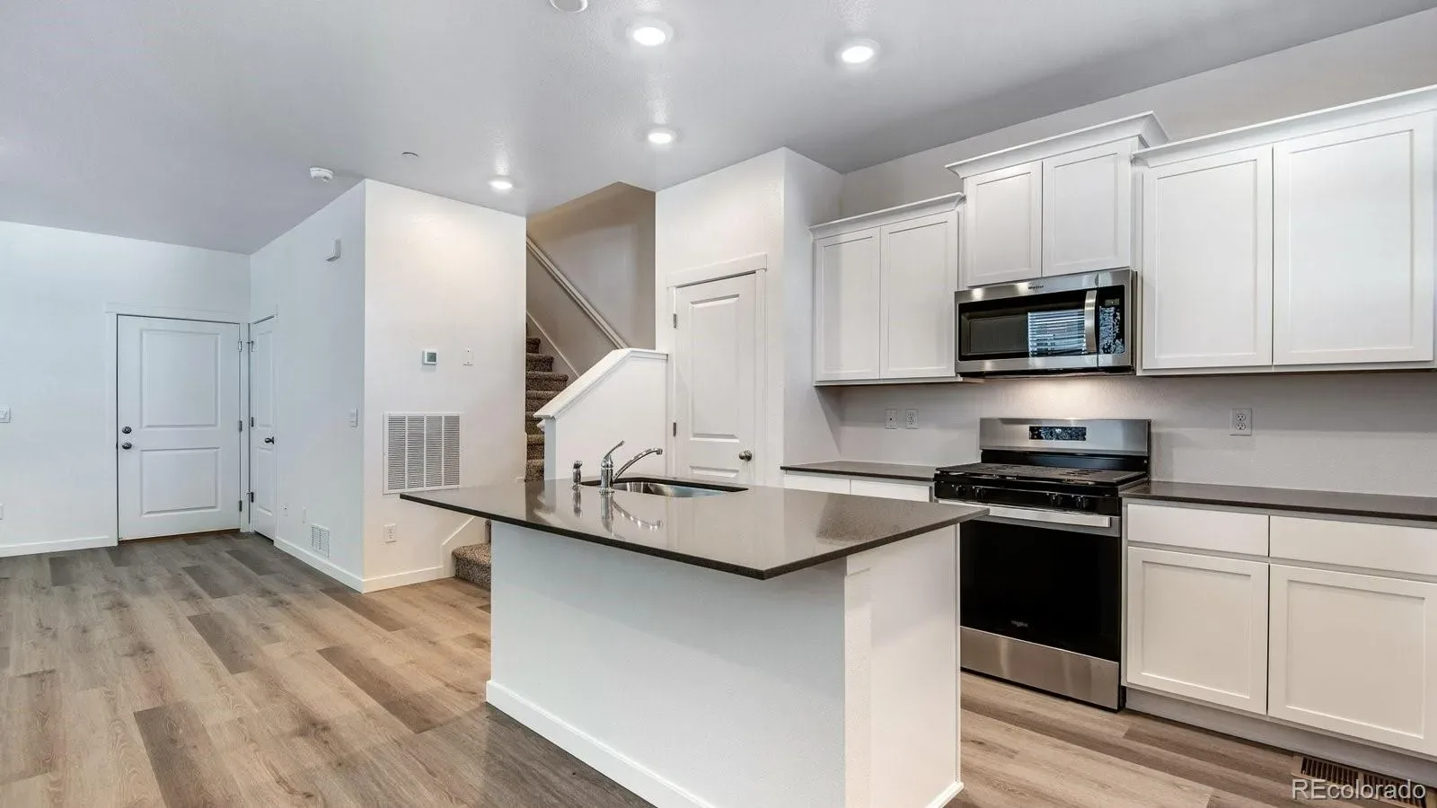 03262026004620 1600 10