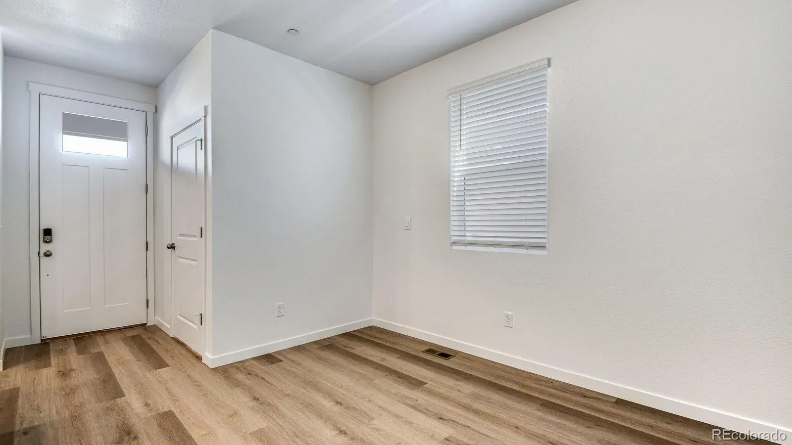 03262026004620 1600 21