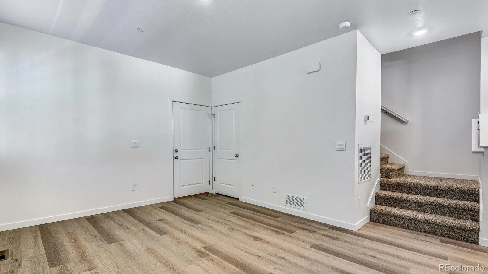 03262026004620 1600 25