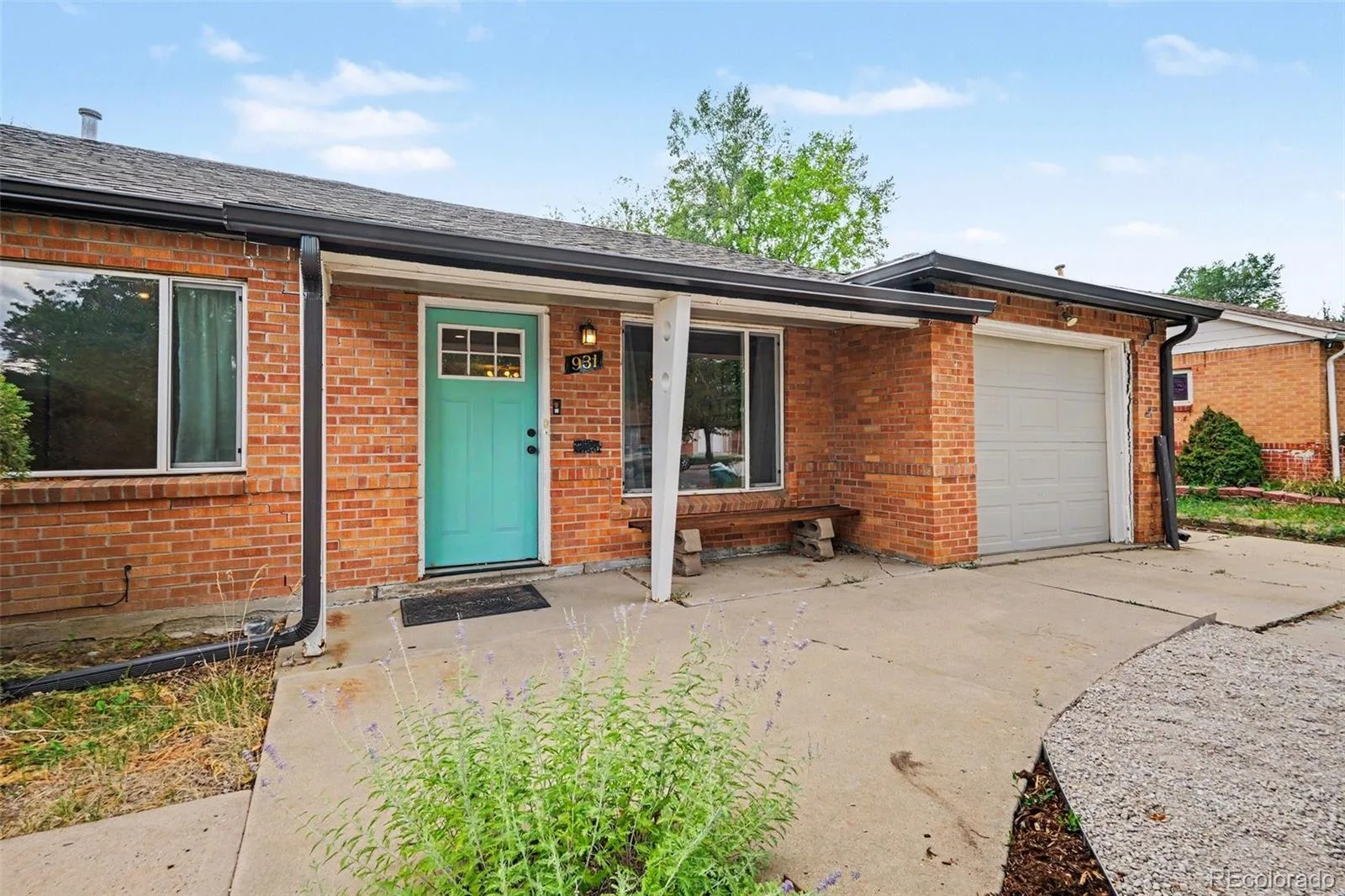 931 Tucson Street Aurora CO 80011 | MLS #REC6521534 10022026172015 1600 3