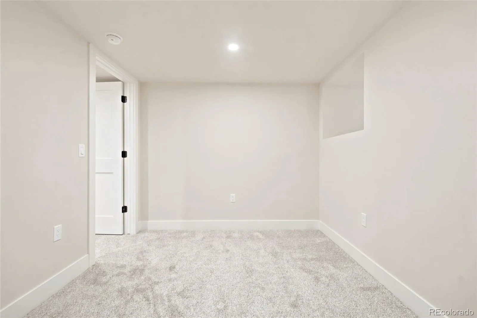 2919 Forest Street Denver CO 80207 MLS #REC6521989 06252026213108 1600 39