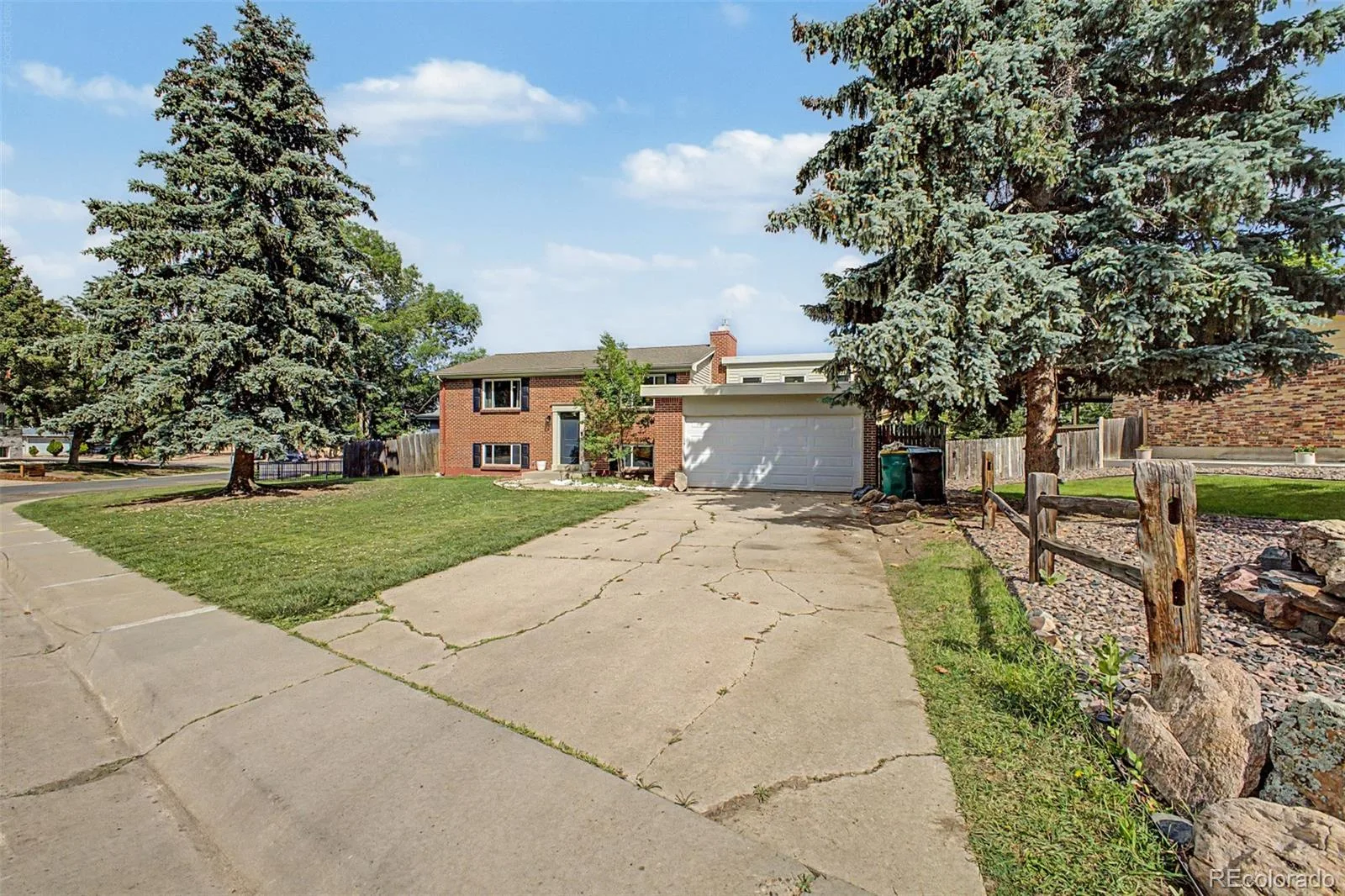 660 S Arbutus Street Lakewood CO 80228 MLS #REC6522345 06172026050443 1600 4