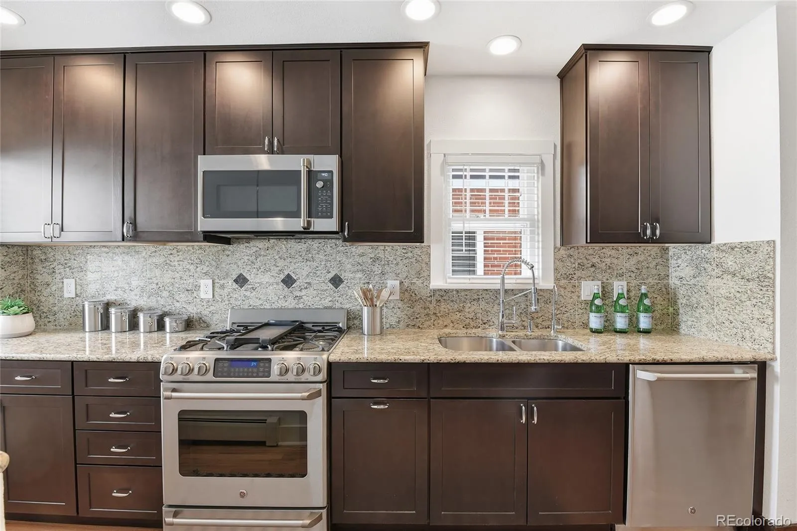 662 S Washington S Street Denver CO 80209 MLS #REC6522809 05142026075325 1600 14