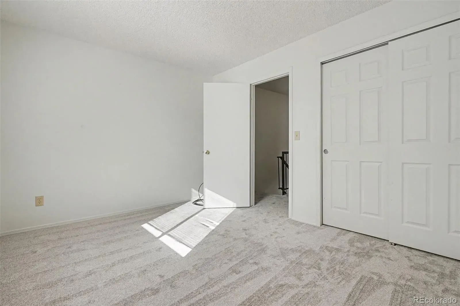 17681 E Loyola Drive #E Aurora CO 80013 MLS #REC6524003 02102026040530 1600 13